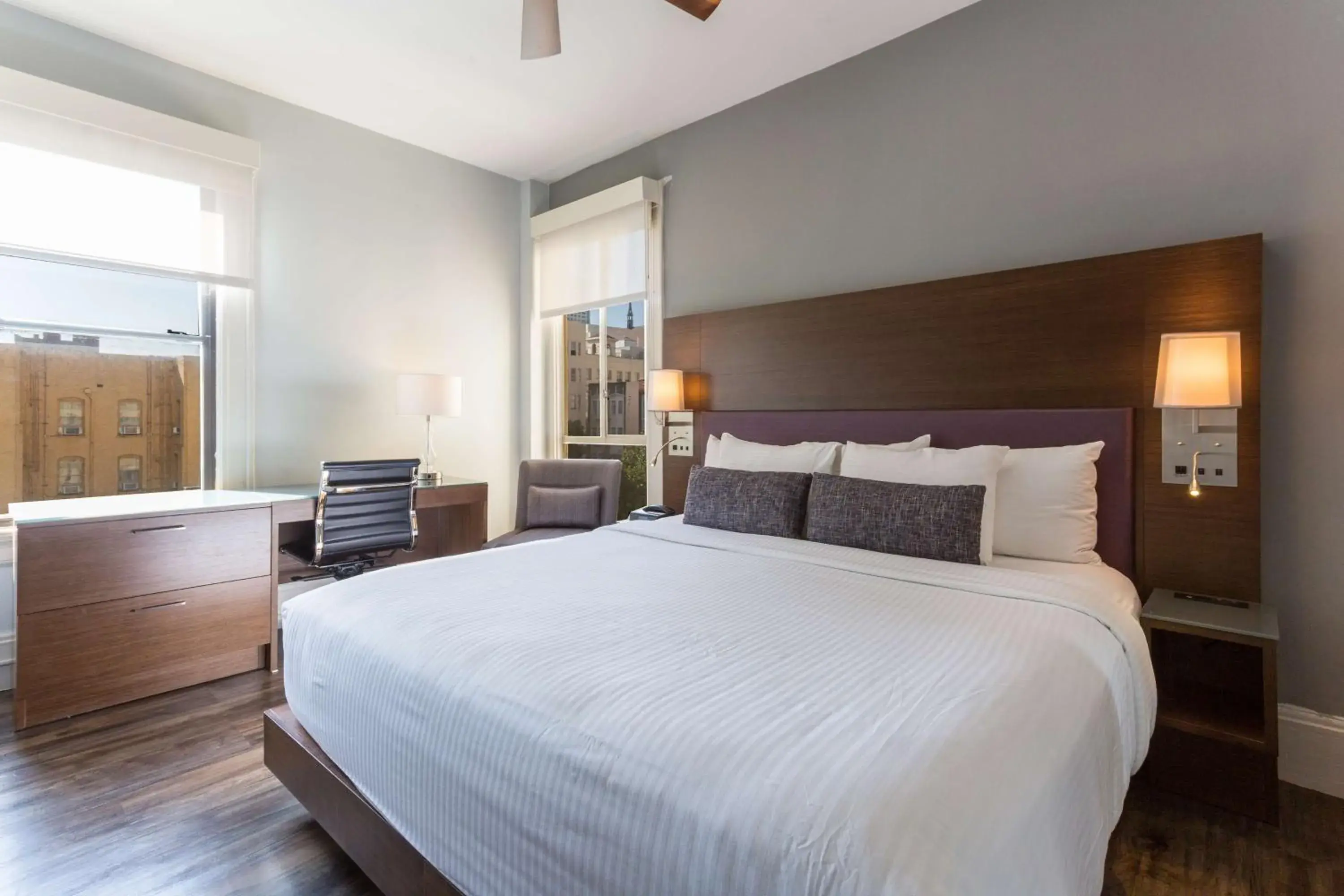 King Suite - Non-Smoking in Cartwright Hotel Union Square - BW Premier Collection King Suite - Non-Smoking in Cartwright Hotel Union Square - BW Premier Collection