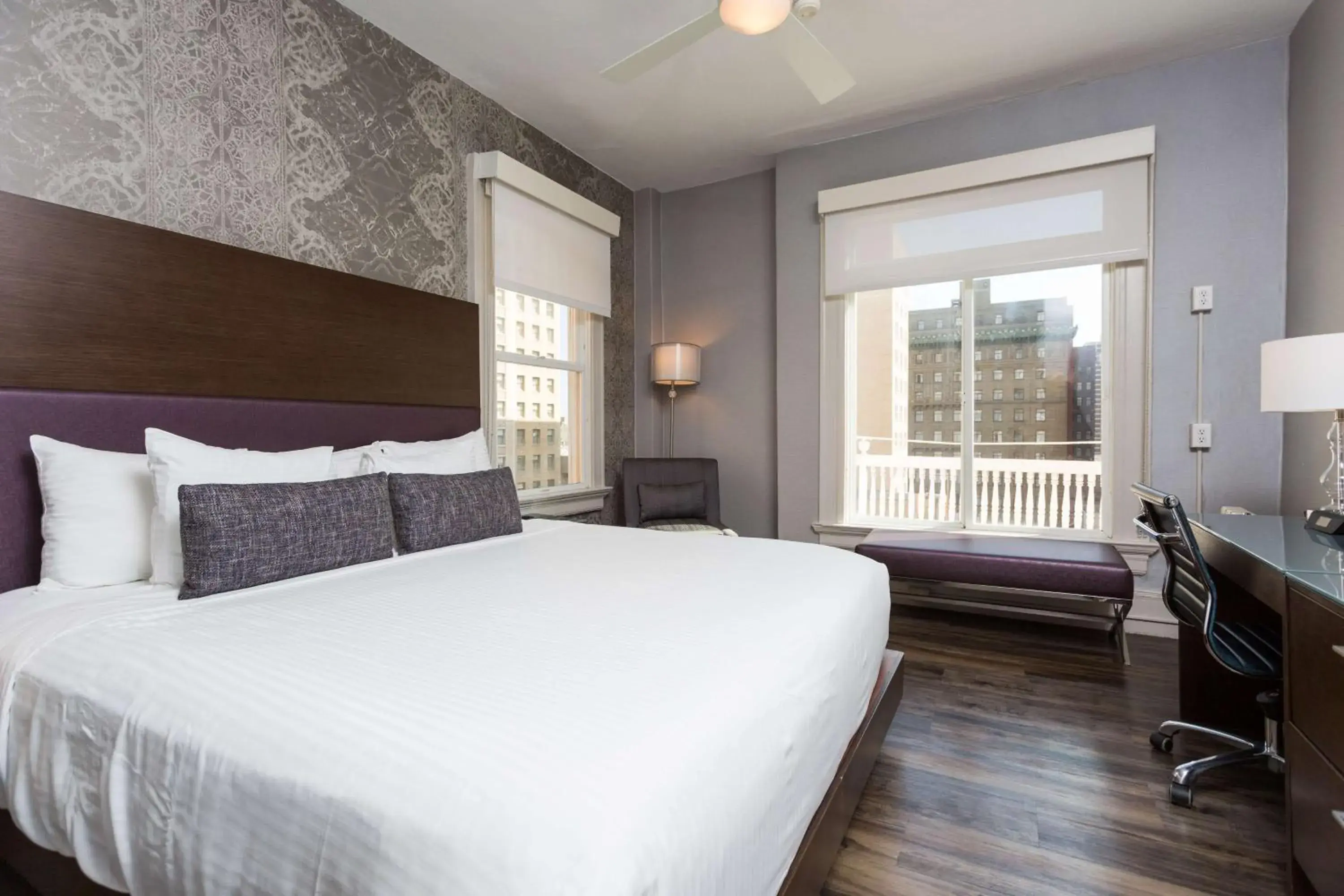 King Room with One King Bed - Non-Smoking in Cartwright Hotel Union Square - BW Premier Collection King Room with One King Bed - Non-Smoking in Cartwright Hotel Union Square - BW Premier Collection