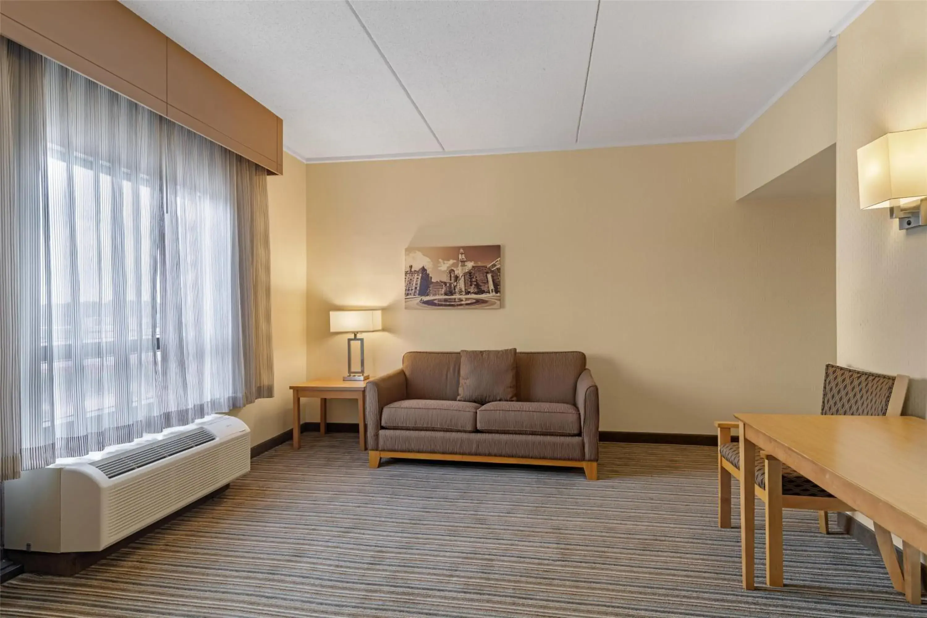 King Suite - Non-Smoking in Best Western Royal Plaza Hotel and Trade Center King Suite - Non-Smoking in Best Western Royal Plaza Hotel and Trade Center