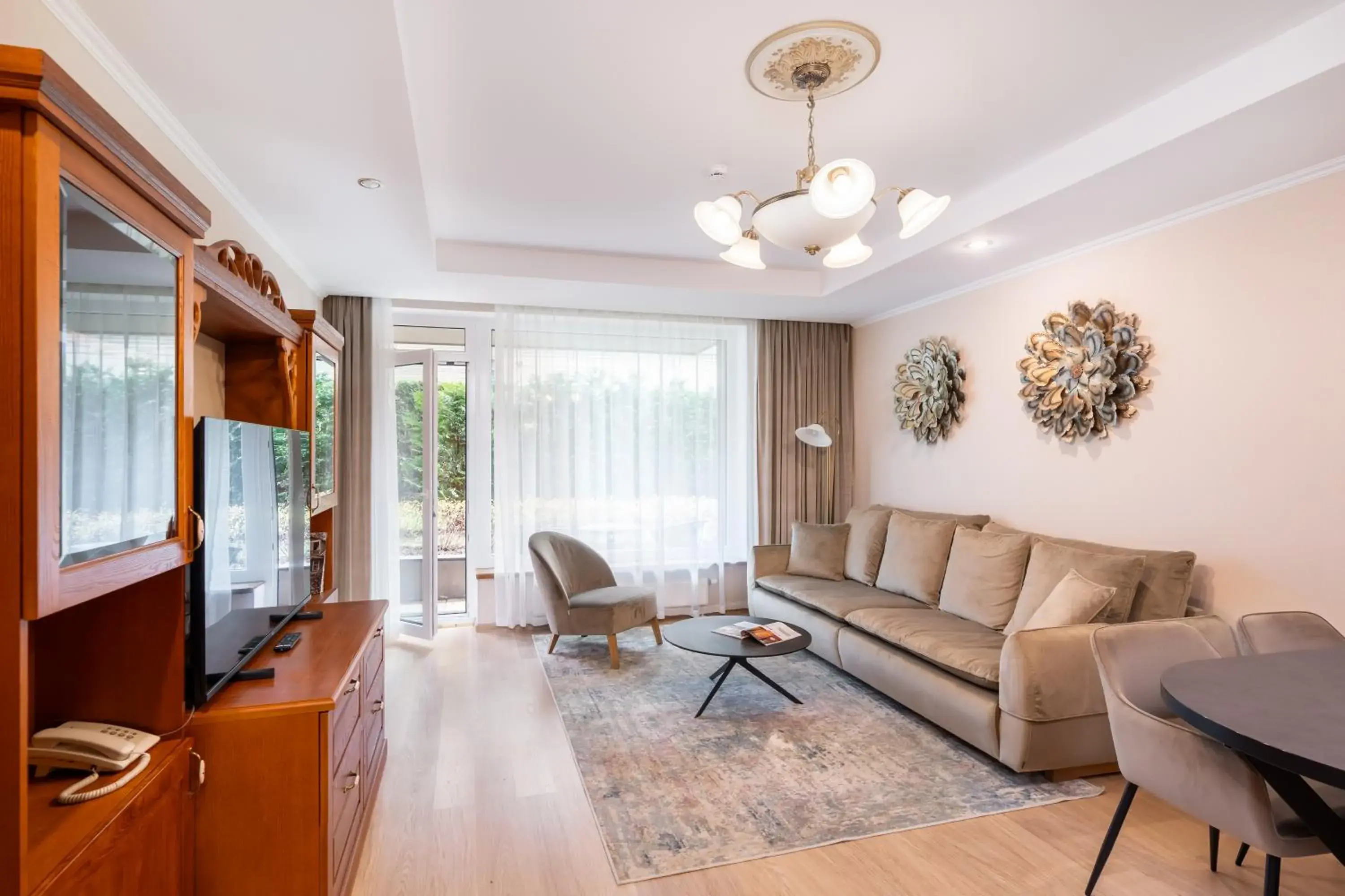 Superior Two-Bedroom Apartment ground floor in Villa Alvīne Family Apart-Hotel Superior Two-Bedroom Apartment ground floor in Villa Alvīne Family Apart-Hotel