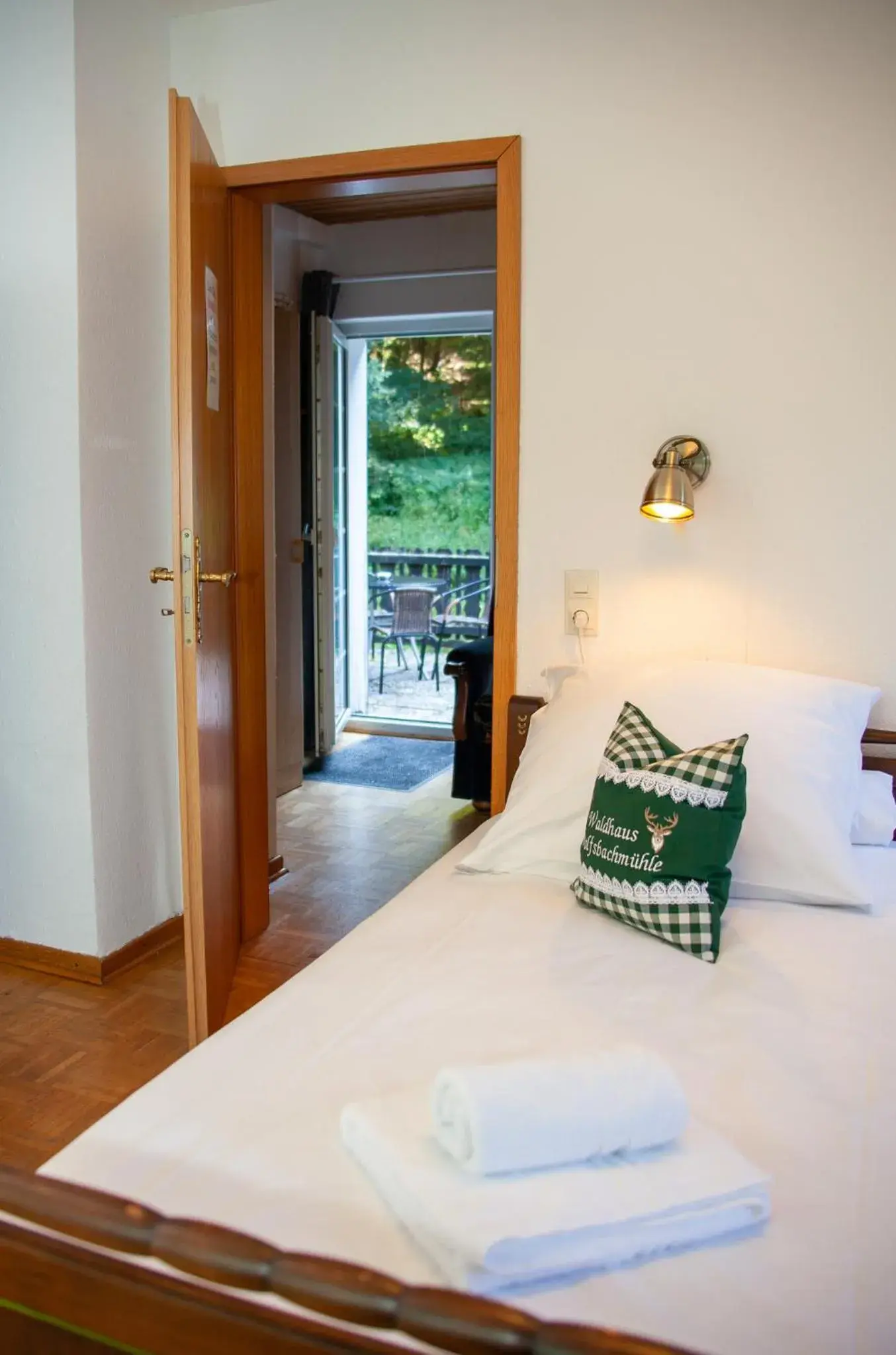Standard Double or Twin Room with Balcony - single occupancy in Waldhaus Wolfsbachmühle Standard Double or Twin Room with Balcony - single occupancy in Waldhaus Wolfsbachmühle