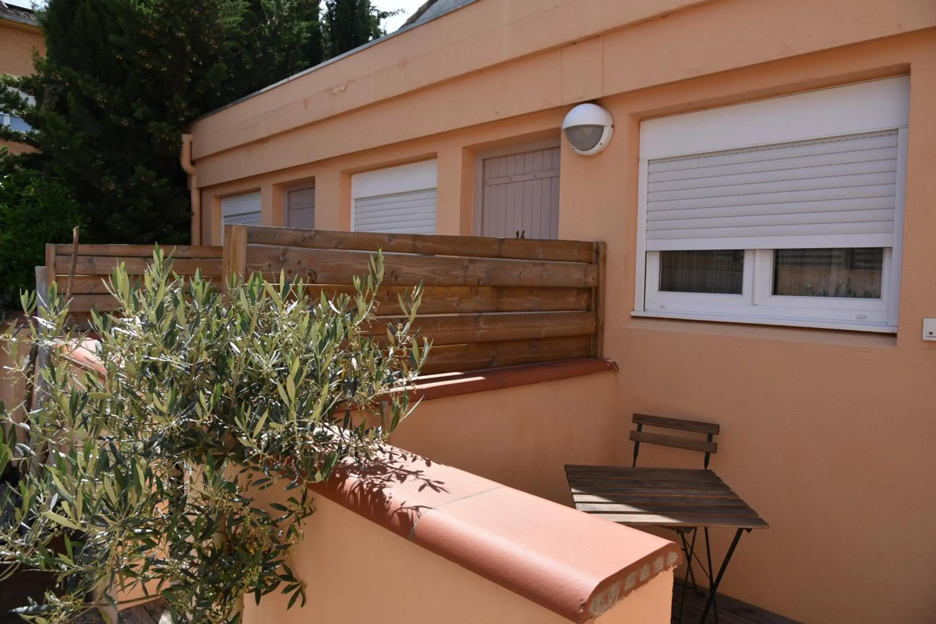 Standard Double Room with Balcony and Air Conditioning in Hôtel Les Mimosas Standard Double Room with Balcony and Air Conditioning in Hôtel Les Mimosas