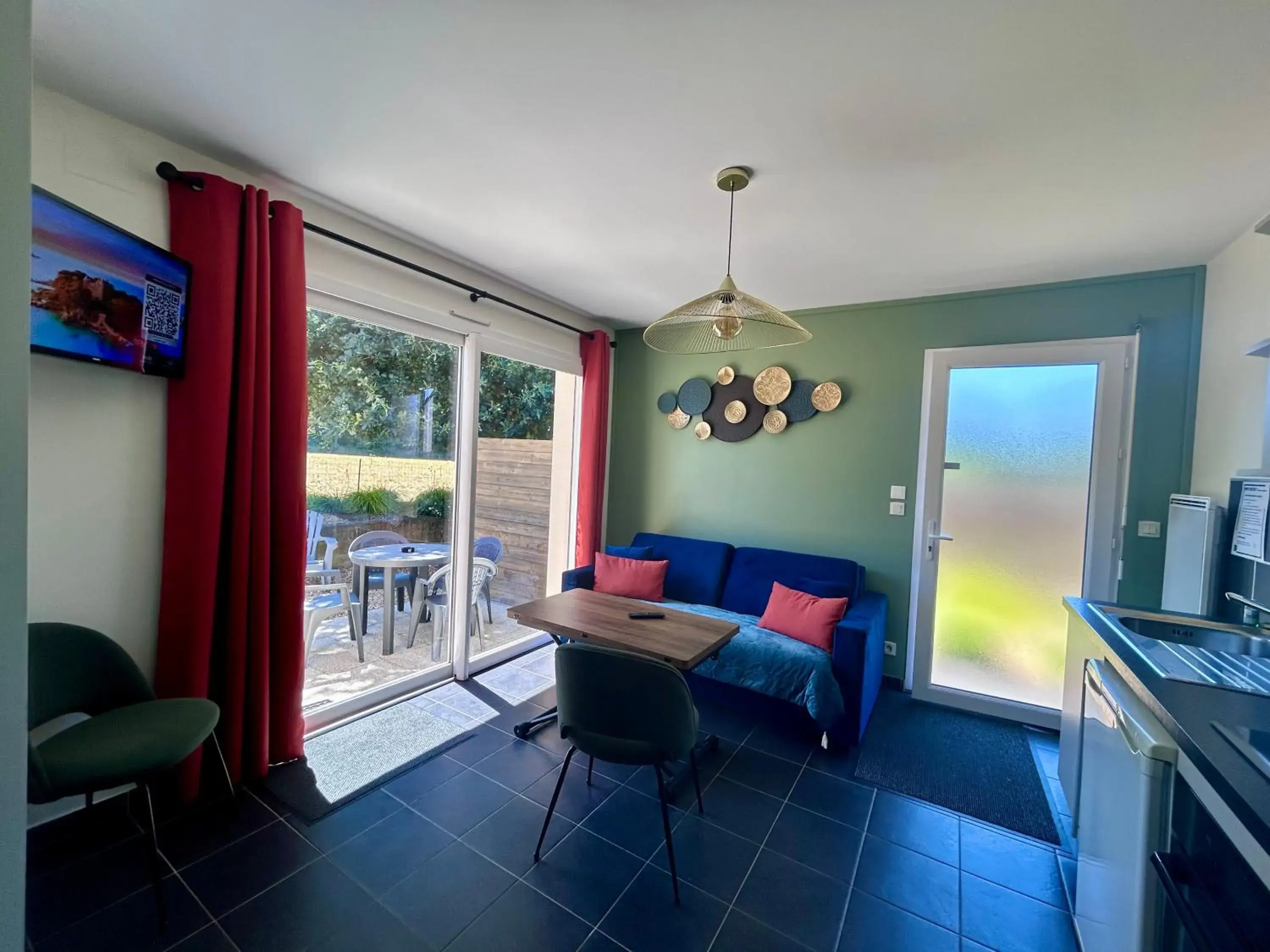 Double Room with Terrace and Kitchenette in BRIT HOTEL Lannion-Perros Guirec Double Room with Terrace and Kitchenette in BRIT HOTEL Lannion-Perros Guirec