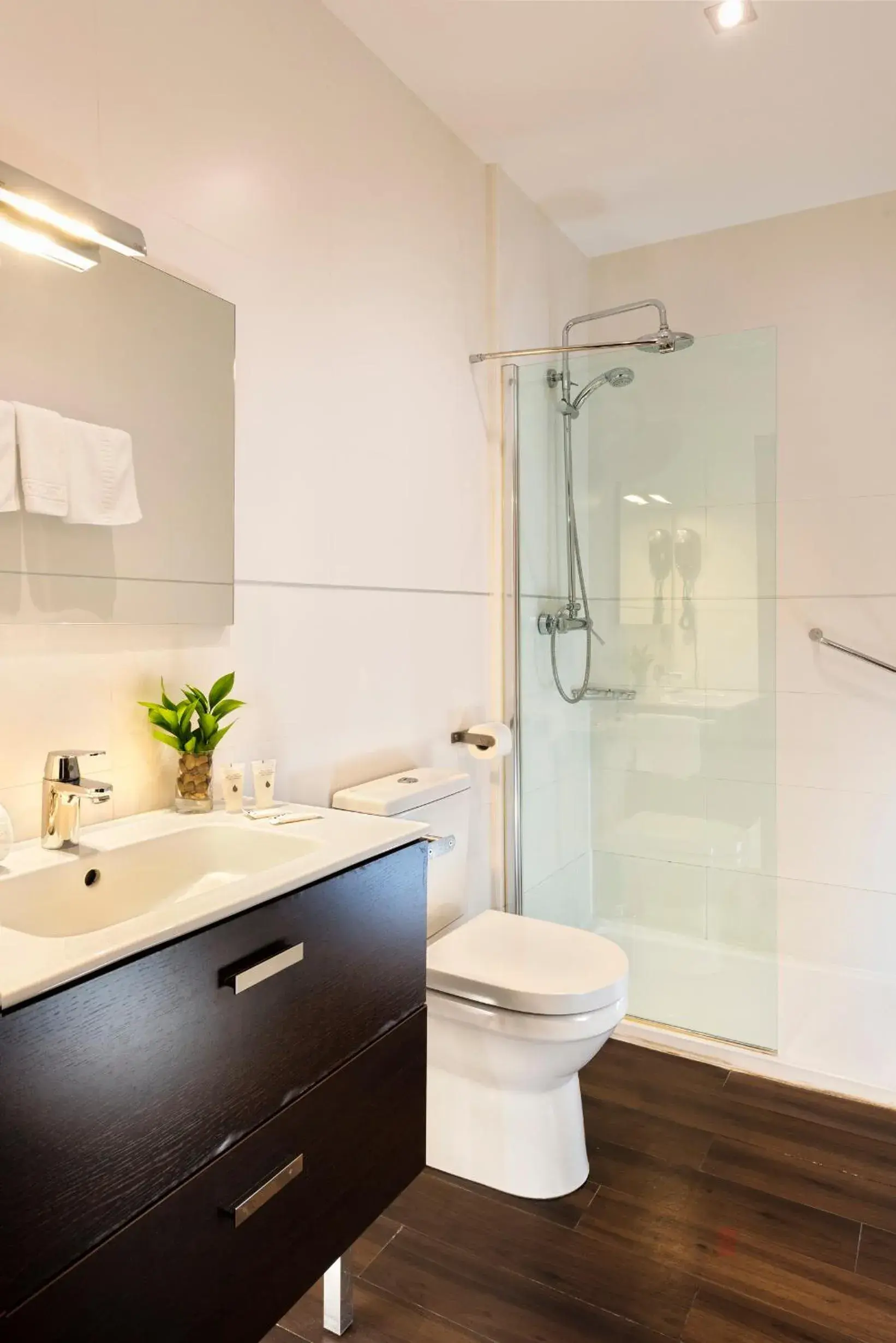 Twin Room in Hotel de Francia y París Twin Room in Hotel de Francia y París