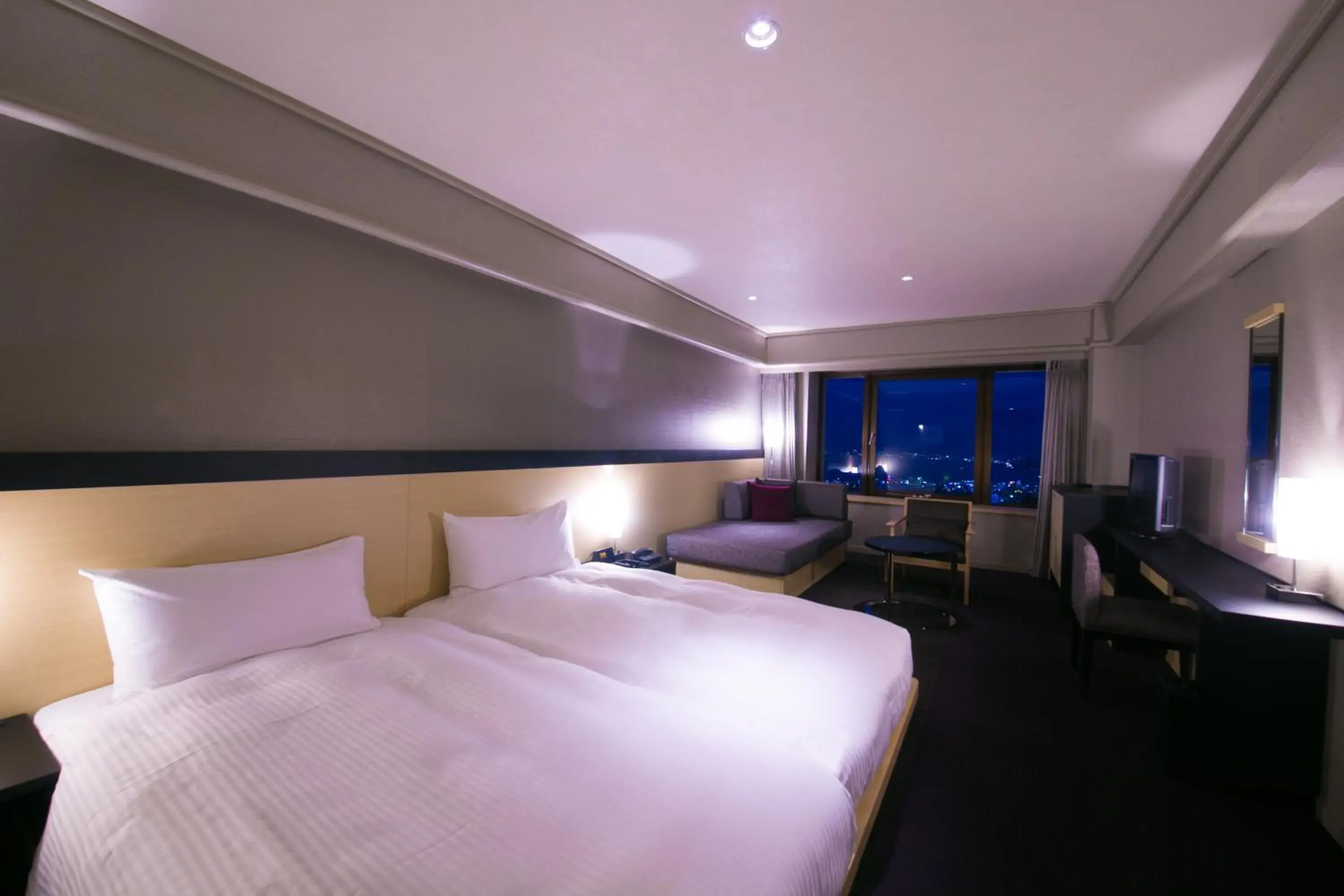 Hollywood Twin Room with Sea View - single occupancy - Non-Smoking in Resorpia Beppu Hollywood Twin Room with Sea View - single occupancy - Non-Smoking in Resorpia Beppu