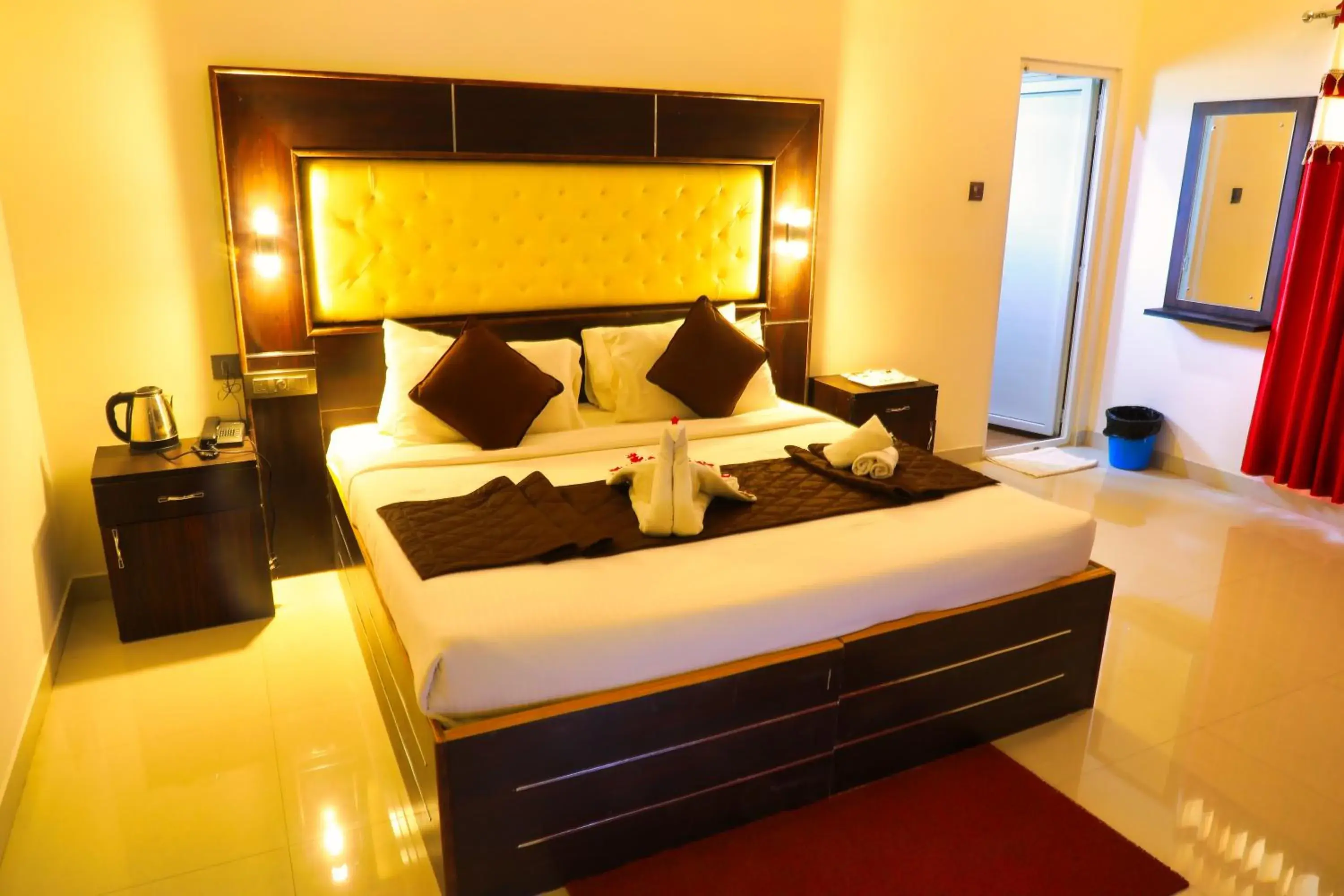 Superior King Room in SS Silver Oaks Resort Superior King Room in SS Silver Oaks Resort