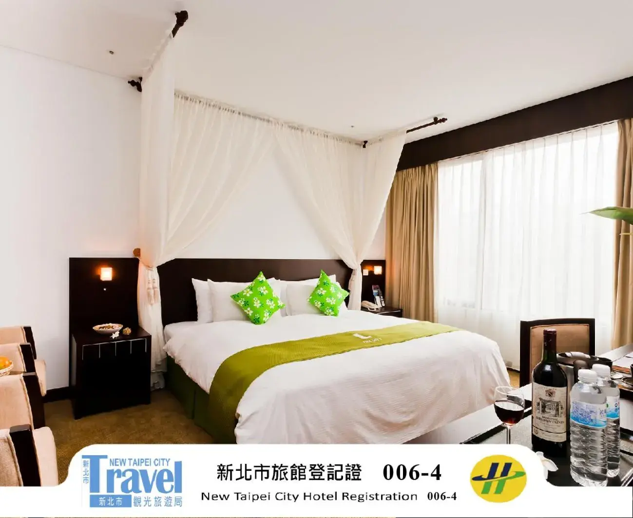 Superior Quadruple Room in The Loft Seaside Suites Superior Quadruple Room in The Loft Seaside Suites