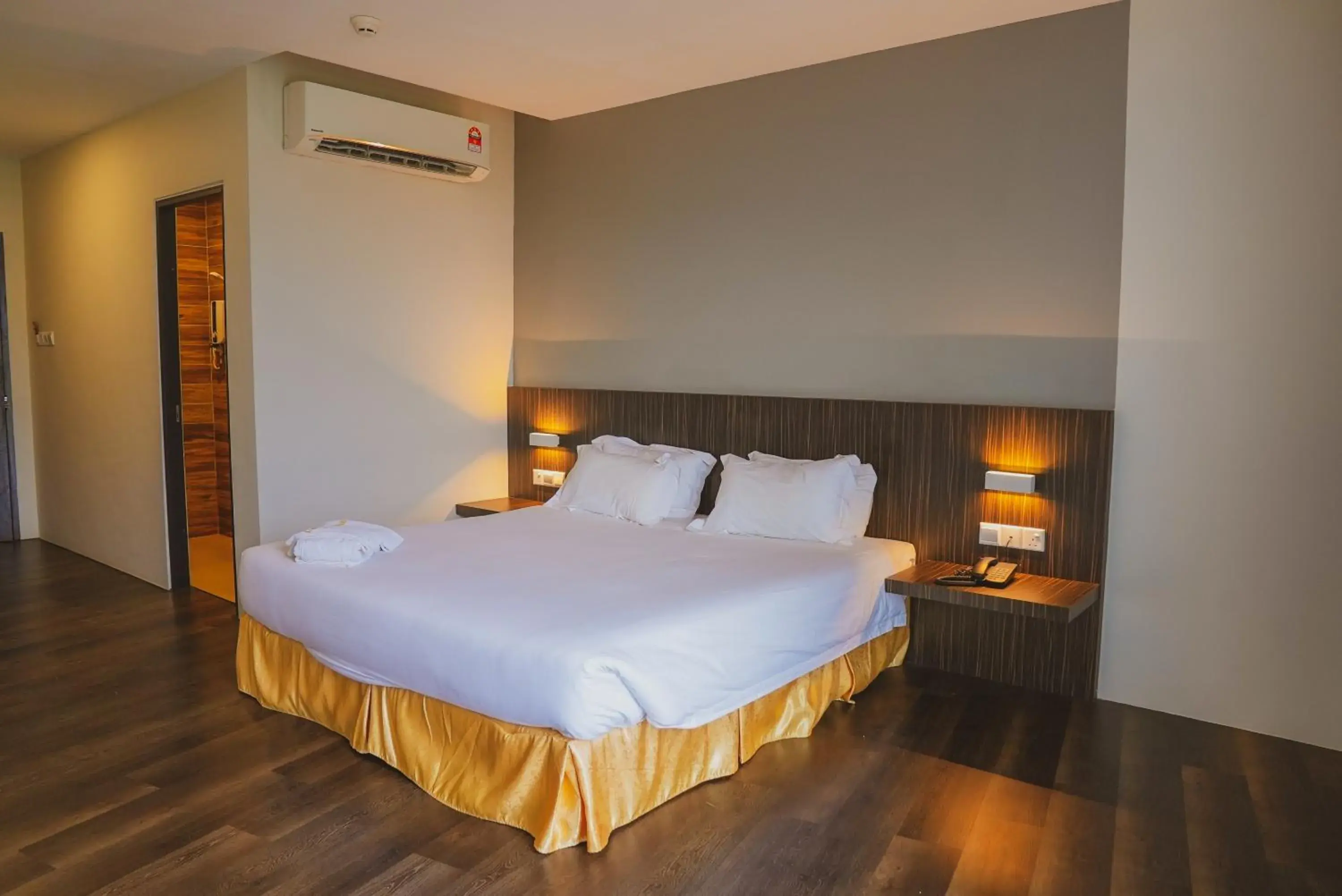 Deluxe King Room in Roxy Hotel Serian Deluxe King Room in Roxy Hotel Serian