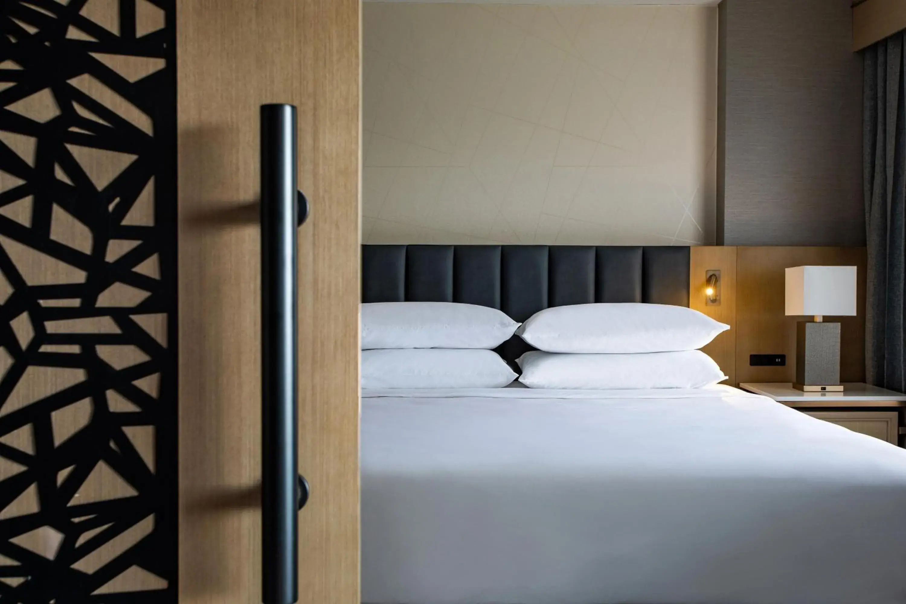 Suite, 1 King, Sofa bed in Sheraton Suites Columbus Worthington Suite, 1 King, Sofa bed in Sheraton Suites Columbus Worthington