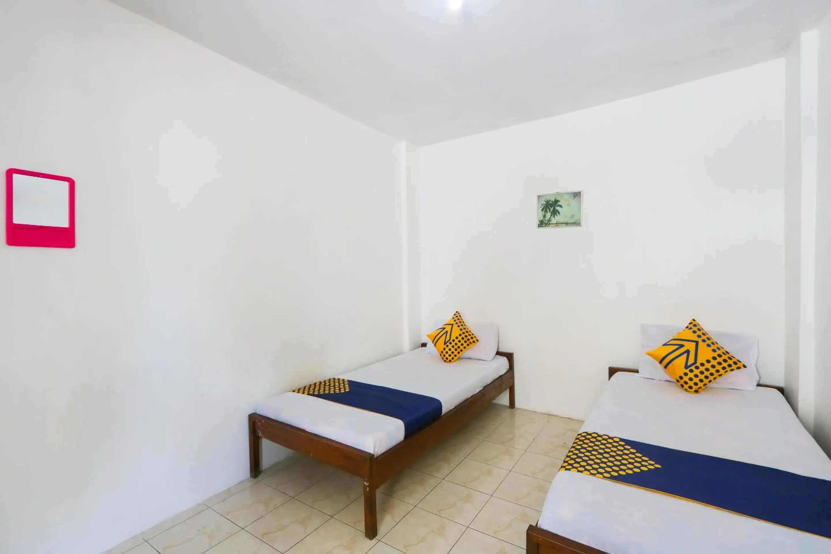 Queen Room in SPOT ON 2422 Hotel Moga Sari Queen Room in SPOT ON 2422 Hotel Moga Sari