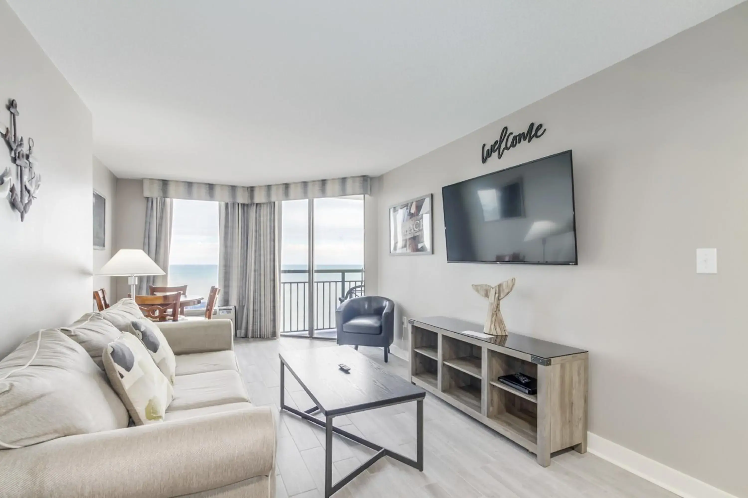 One-Bedroom Apartment in Ocean-Front Condos at Patricia Grand One-Bedroom Apartment in Ocean-Front Condos at Patricia Grand