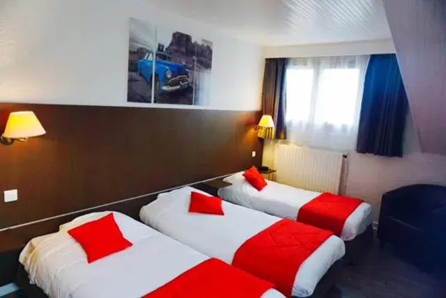 Triple Room in Hôtel D'orsay Triple Room in Hôtel D'orsay