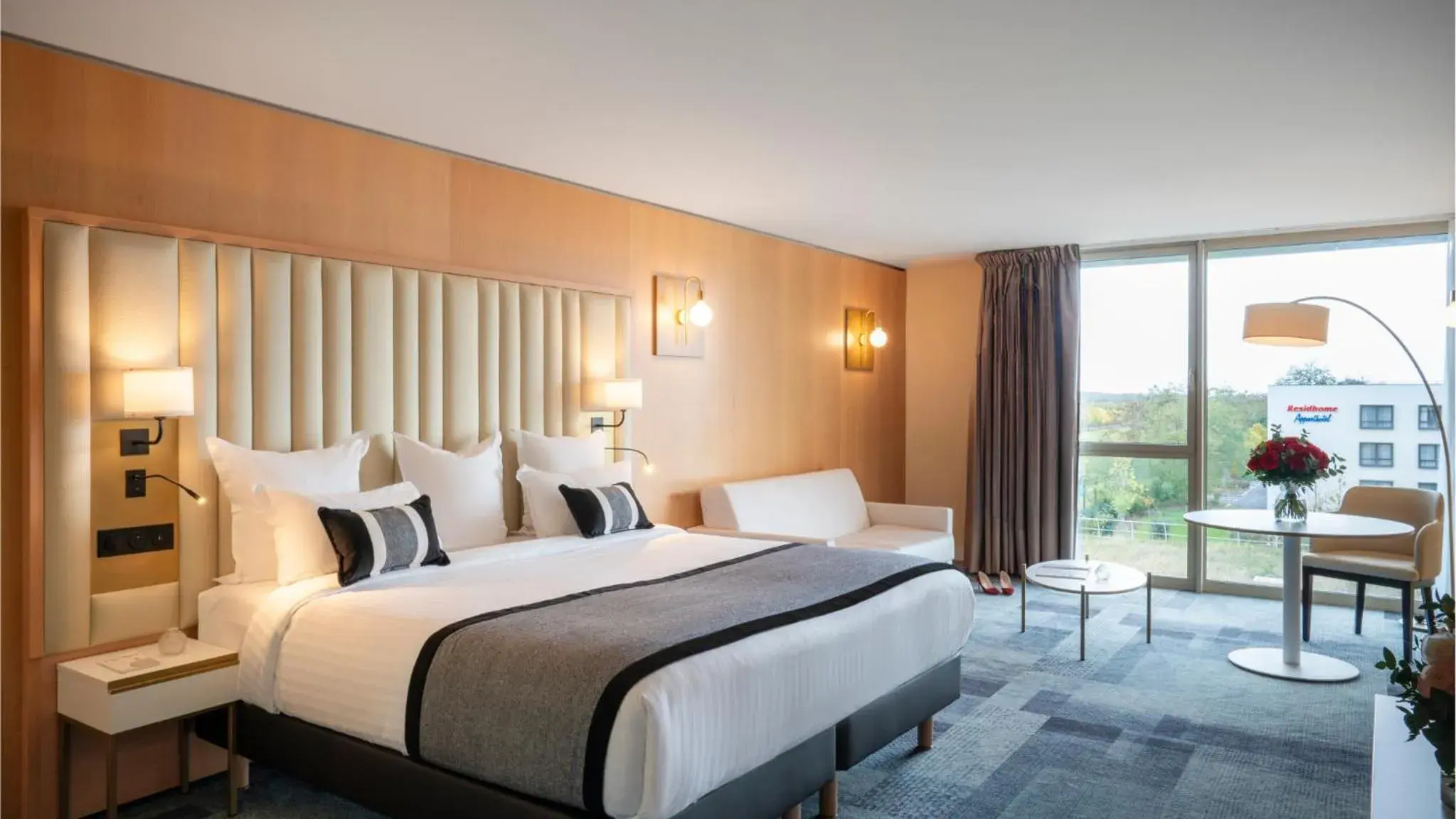 Deluxe One-Bedroom Suite in Residhome Suites Paris Sénart Deluxe One-Bedroom Suite in Residhome Suites Paris Sénart