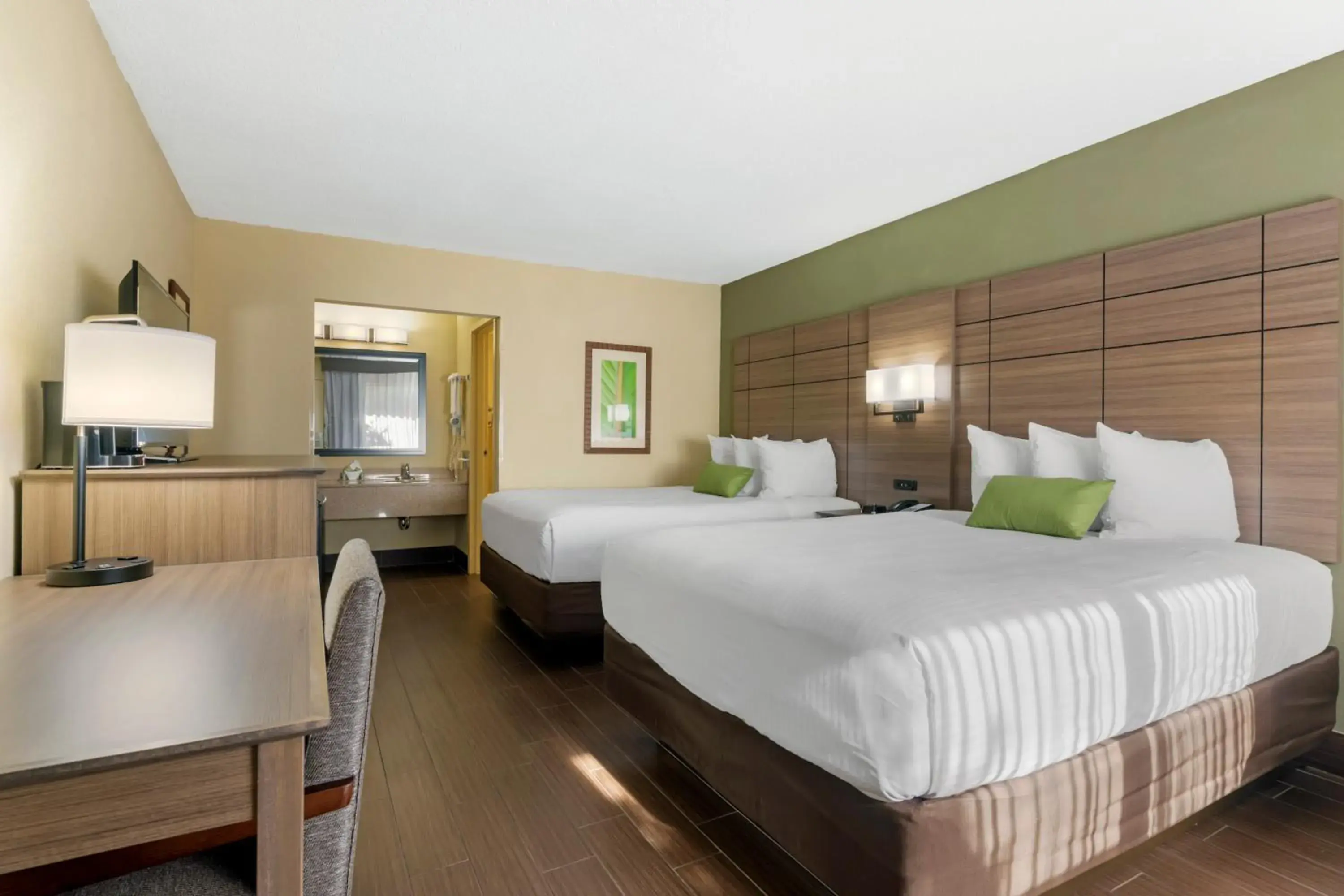 Queen Room with Two Queen Beds - Smoking in Best Western Downtown Stuart Queen Room with Two Queen Beds - Smoking in Best Western Downtown Stuart