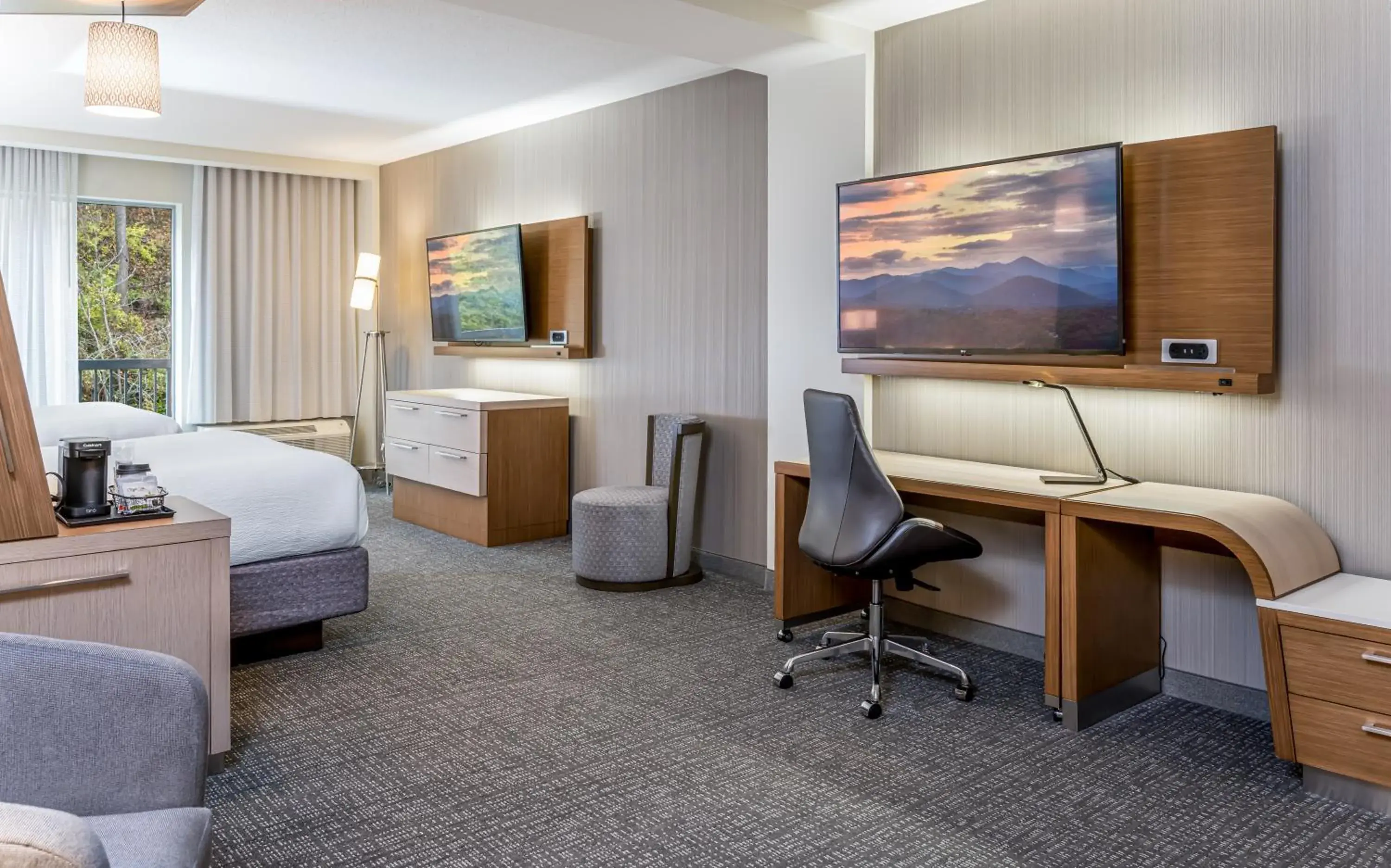 Inline Suite, 1 Bedroom Suite, 2 Queen, Sofa bed in Courtyard Asheville Biltmore Village Inline Suite, 1 Bedroom Suite, 2 Queen, Sofa bed in Courtyard Asheville Biltmore Village