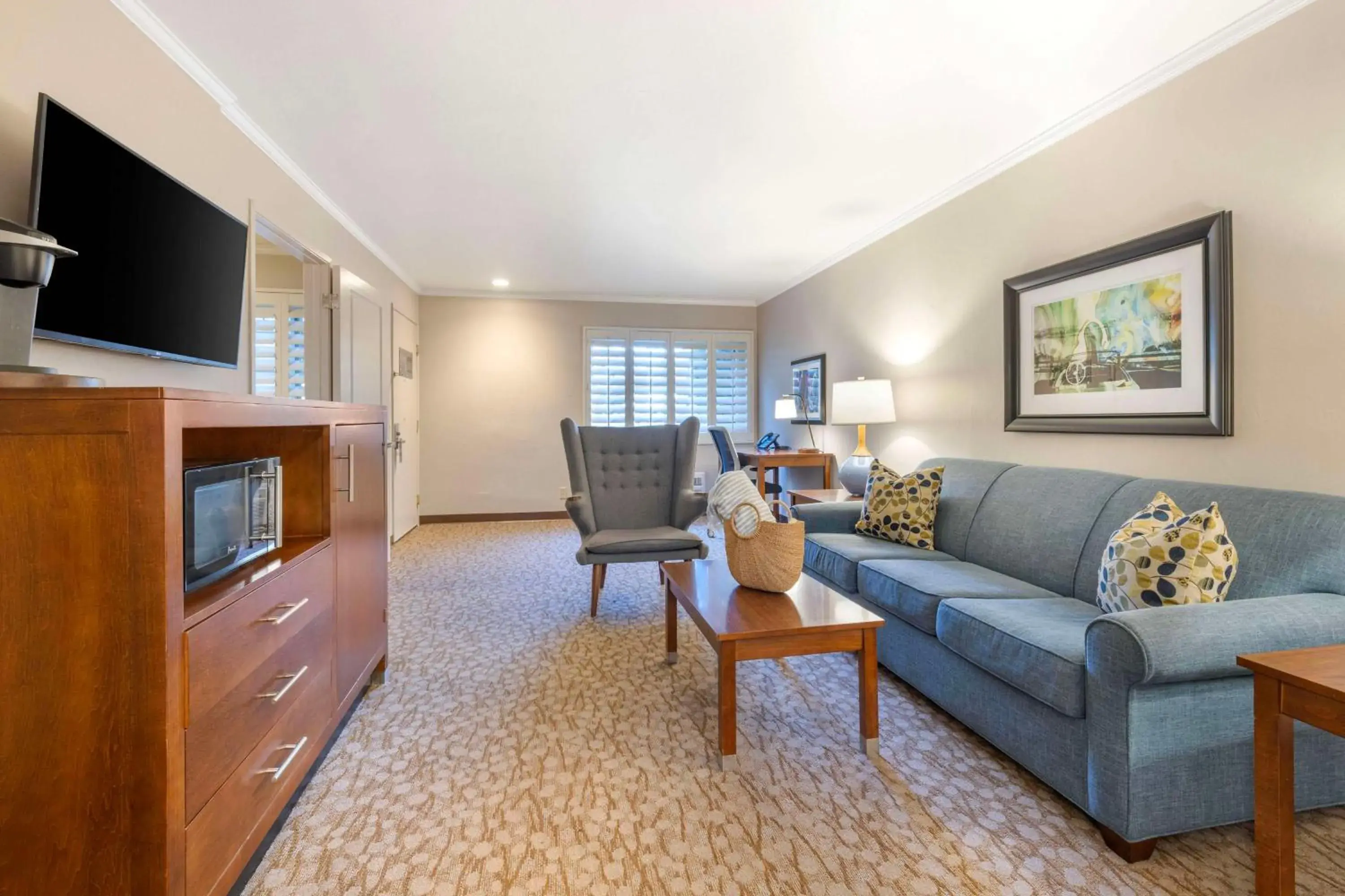 King Suite with Mobility Accessible Walk-In Shower and Sofa Bed - Non-Smoking in Best Western Plus Beach View Lodge Carlsbad King Suite with Mobility Accessible Walk-In Shower and Sofa Bed - Non-Smoking in Best Western Plus Beach View Lodge Carlsbad