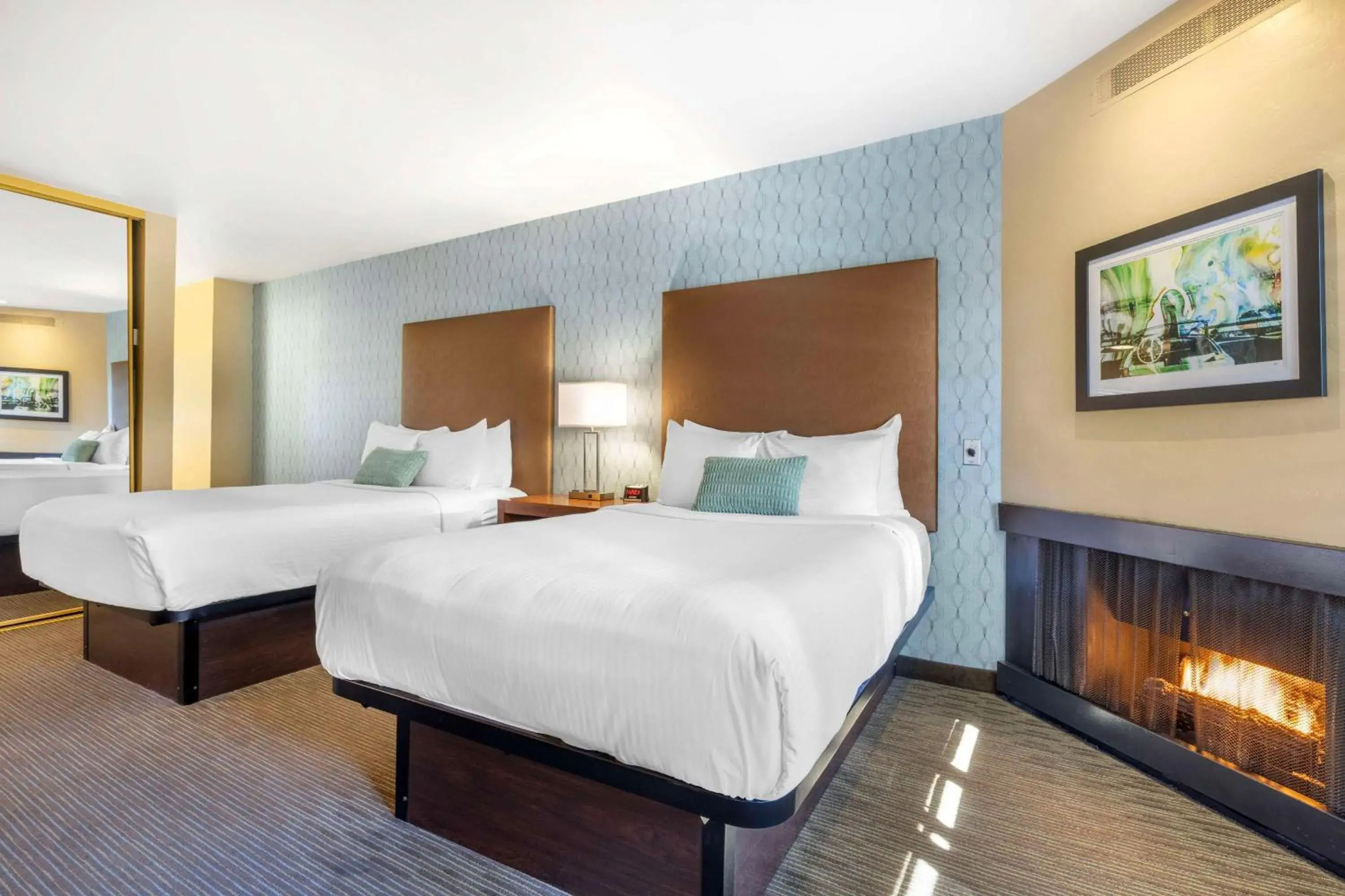 Double Room with Two Double Beds and Fireplace - Non-Smoking in Best Western Plus Beach View Lodge Carlsbad Double Room with Two Double Beds and Fireplace - Non-Smoking in Best Western Plus Beach View Lodge Carlsbad