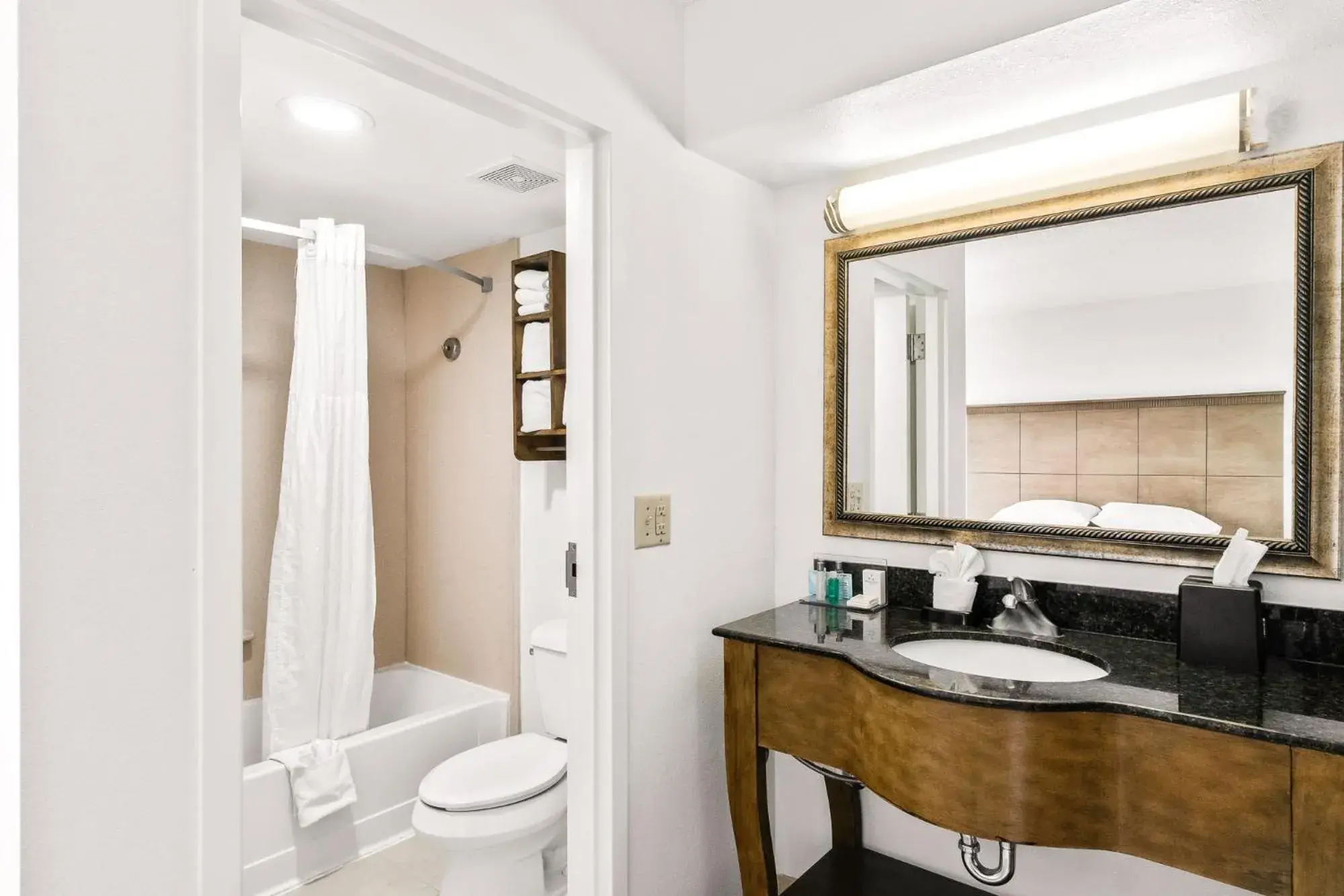 Double Room with Two Double Beds - Non-Smoking in Hotel Alice Double Room with Two Double Beds - Non-Smoking in Hotel Alice