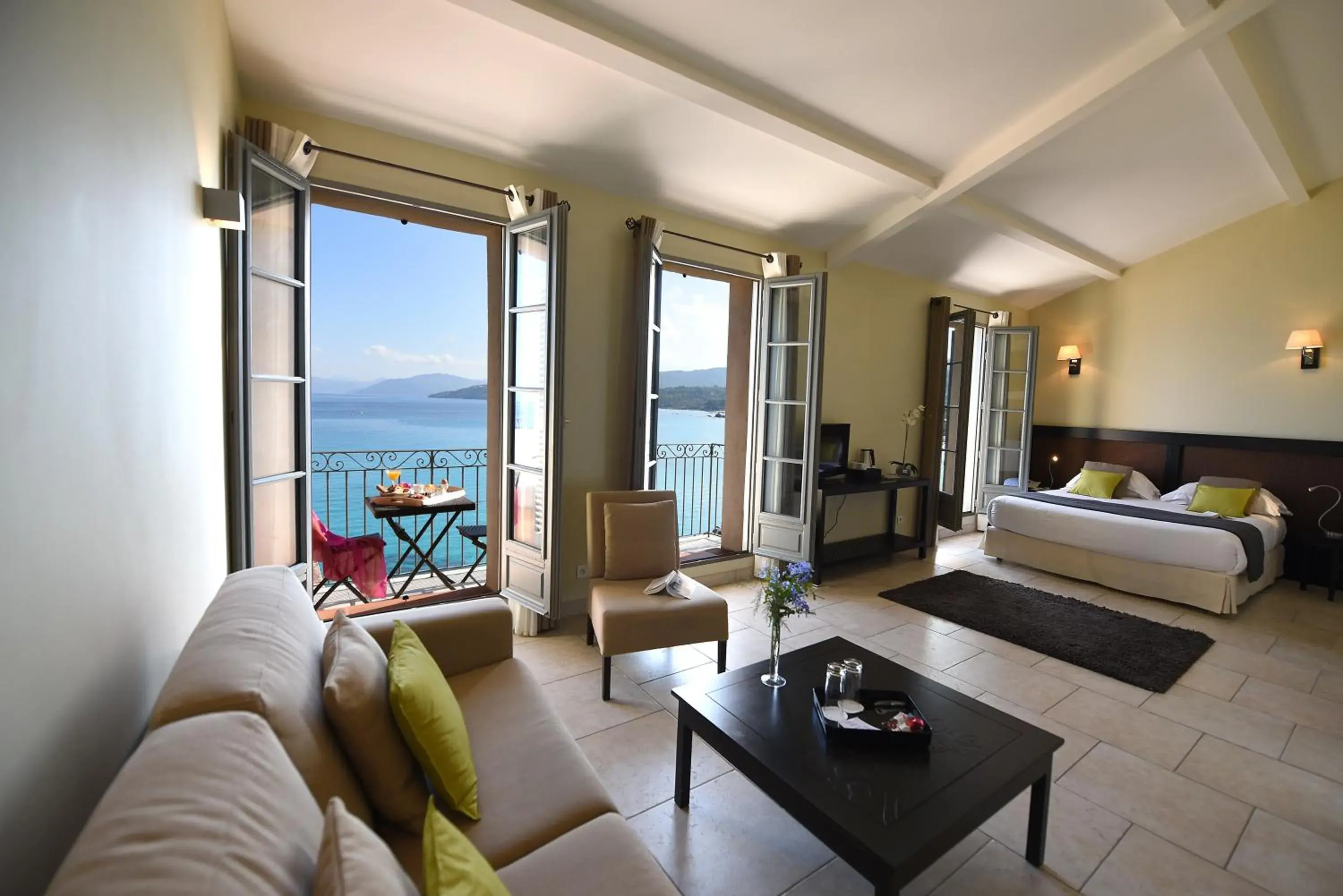 Deluxe Suite with Sea View in Perla Rossa Deluxe Suite with Sea View in Perla Rossa