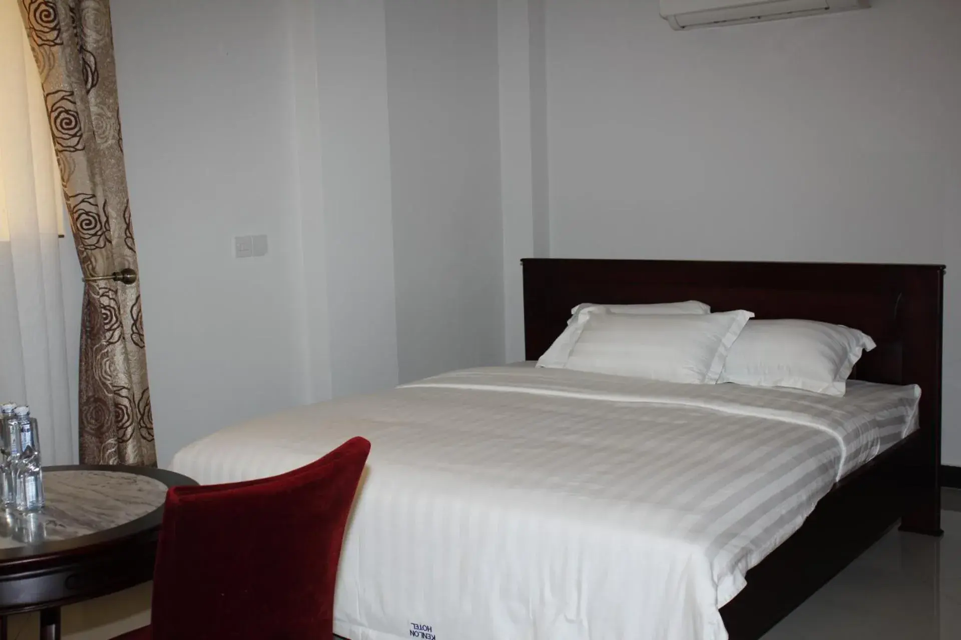 Large Double Room in Kenlon Hotel Kampala Large Double Room in Kenlon Hotel Kampala