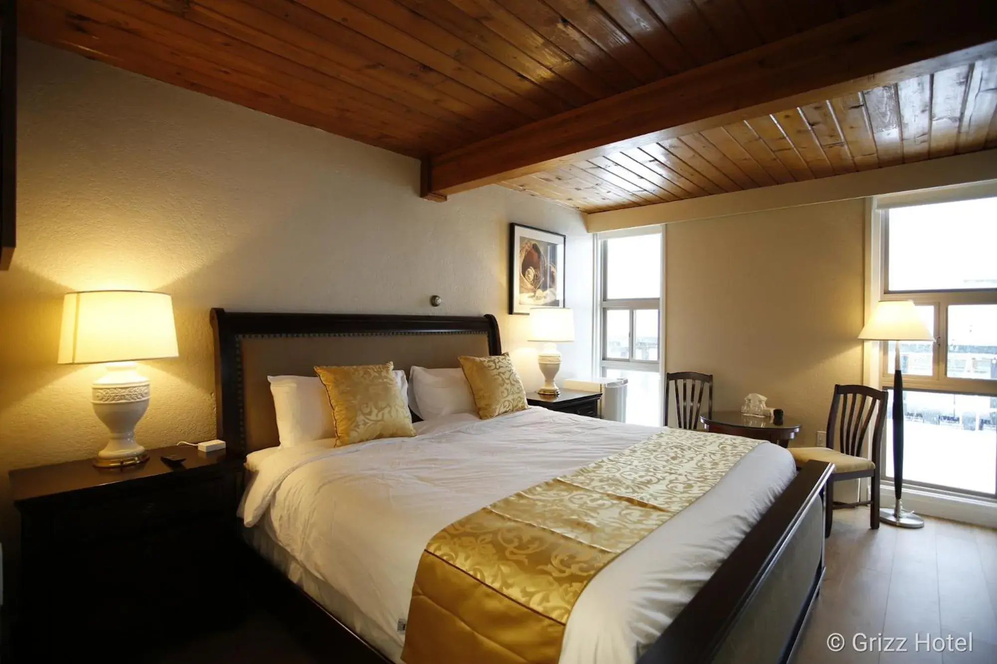 King Room (2nd Floor) in Grizz Hotel King Room (2nd Floor) in Grizz Hotel