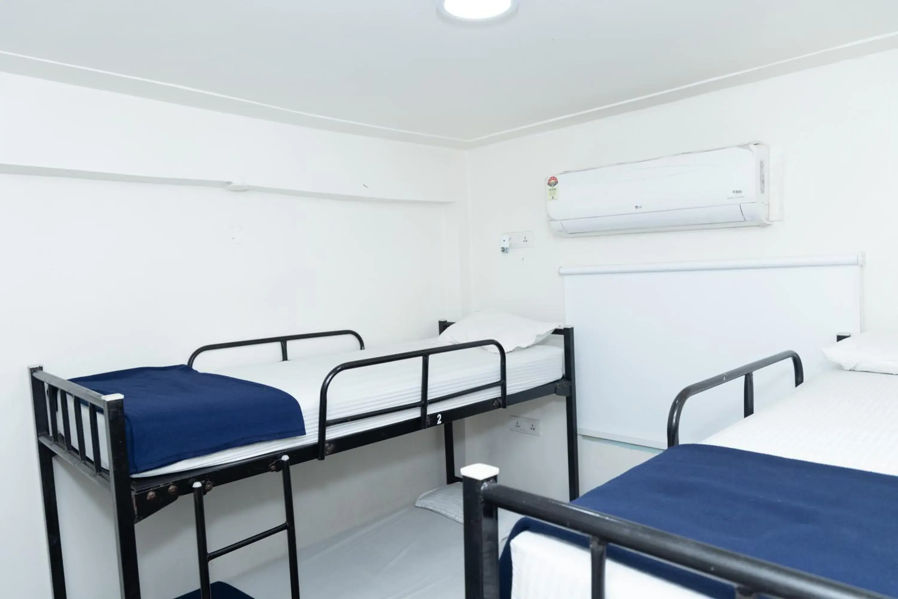 Bed in 4-Bed Female Dormitory Room in Slackpackr Hyderabad Bed in 4-Bed Female Dormitory Room in Slackpackr Hyderabad