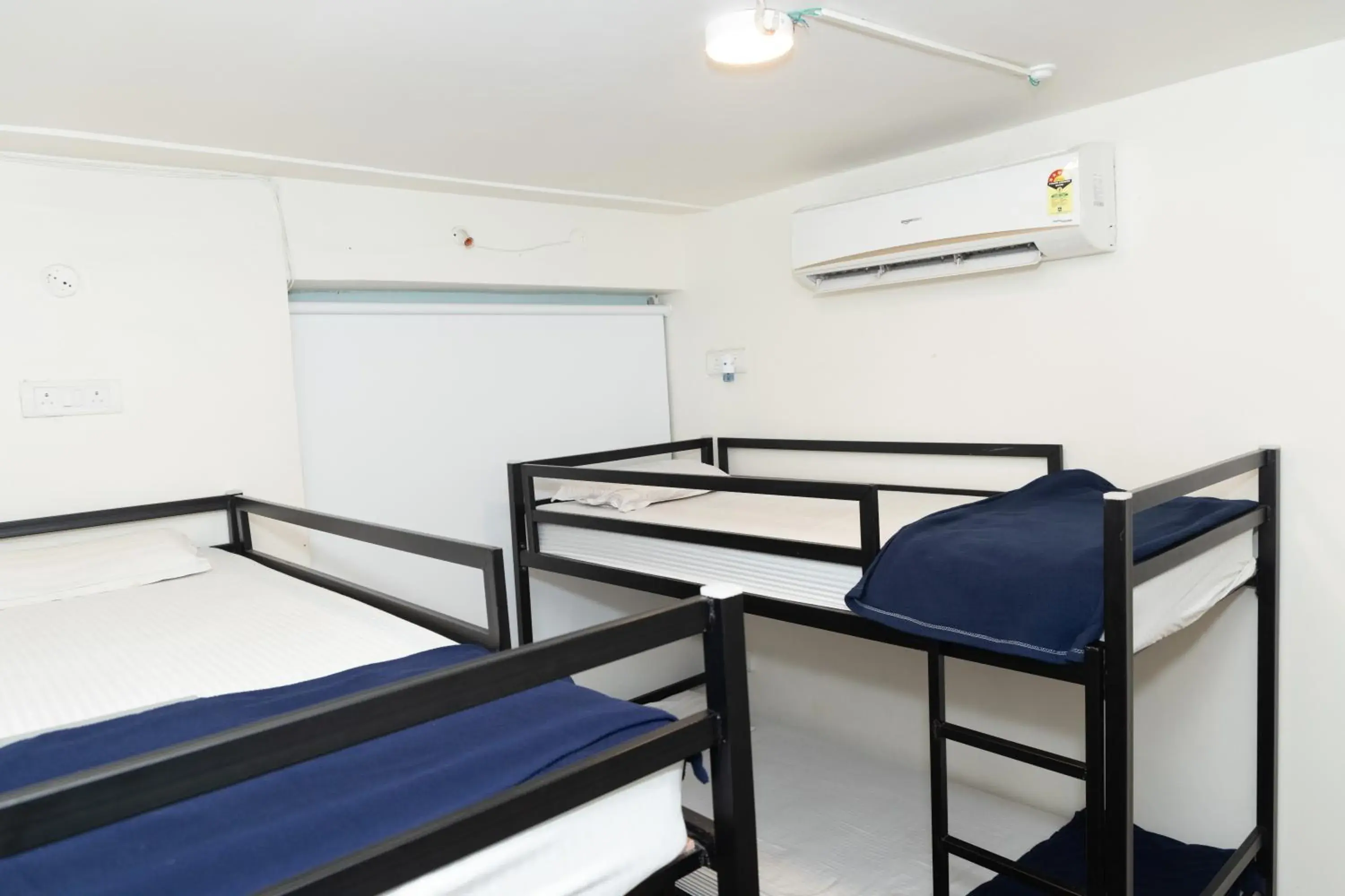 Bed in 4-Bed Mixed Dormitory Room in Slackpackr Hyderabad Bed in 4-Bed Mixed Dormitory Room in Slackpackr Hyderabad