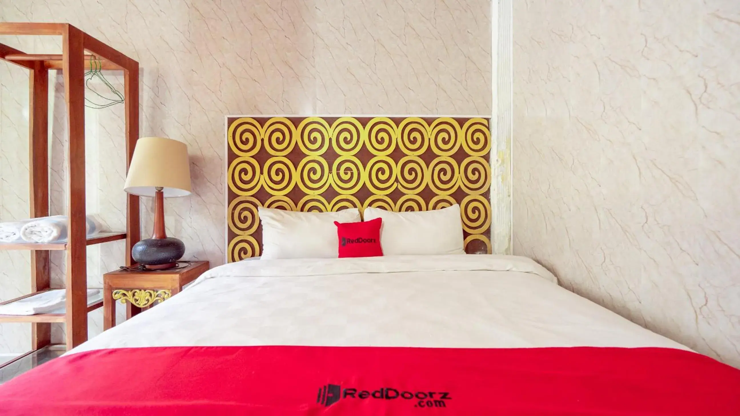 Standard Double Room in RedDoorz at Villa Krisna Balangan Beach Standard Double Room in RedDoorz at Villa Krisna Balangan Beach