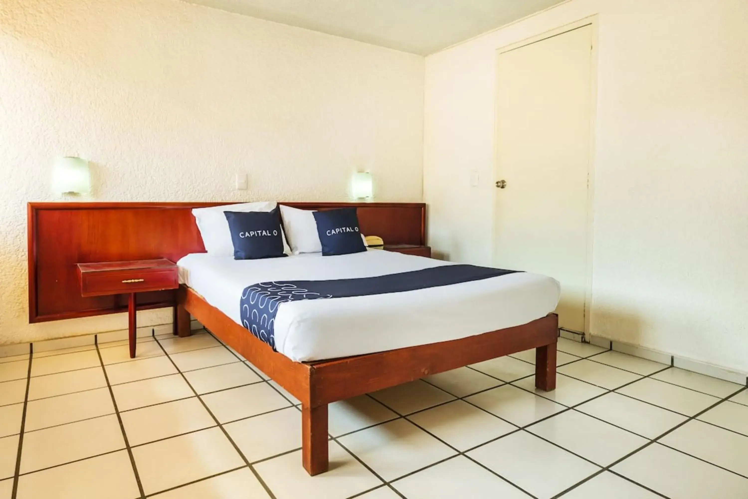 Superior in Capital O Colón, Ciudad Guzmán Jalisco Superior in Capital O Colón, Ciudad Guzmán Jalisco