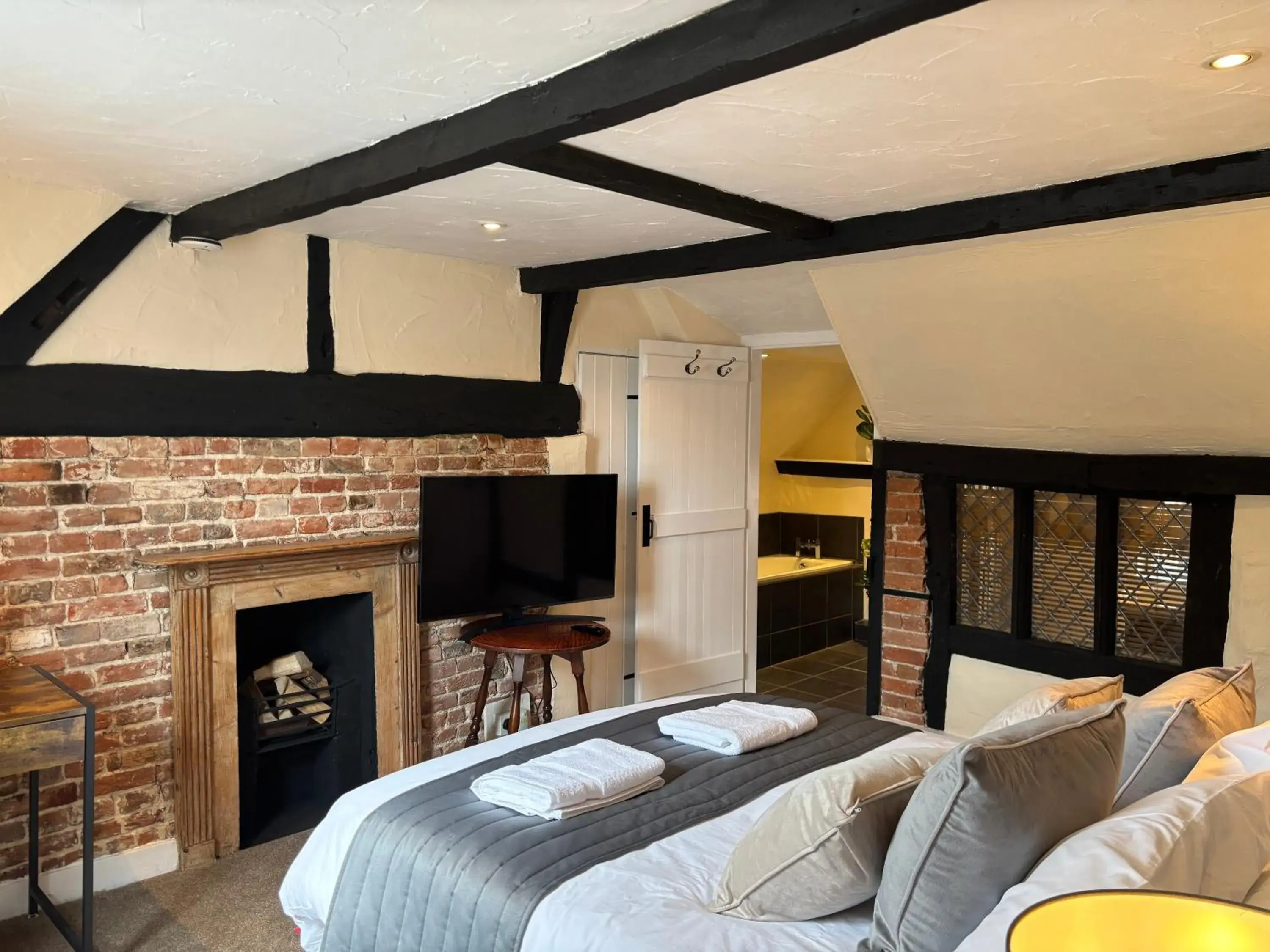 Deluxe Double Room in The Half Moon Inn Deluxe Double Room in The Half Moon Inn