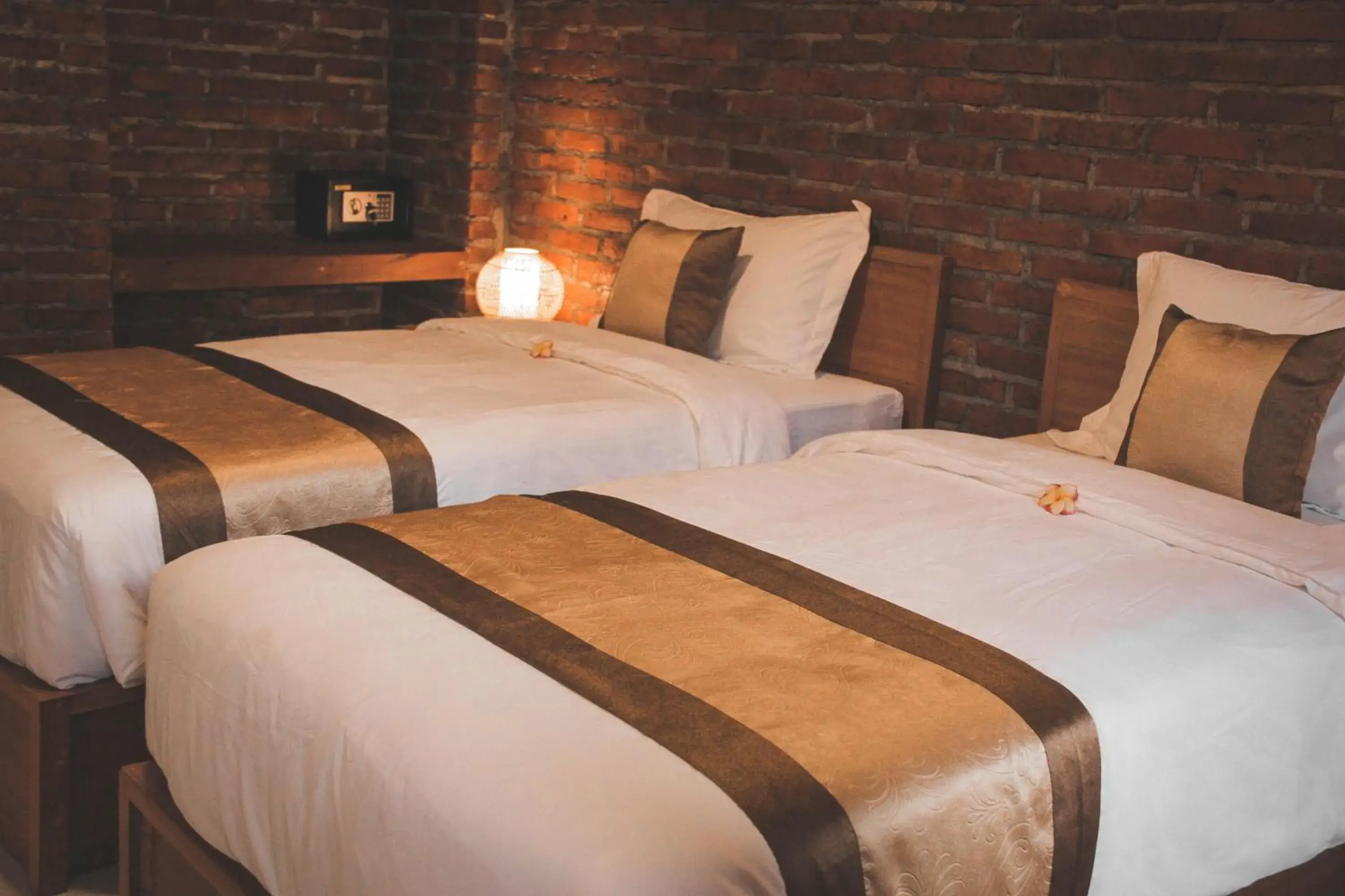 Deluxe Twin Room in Govardan Homestay Deluxe Twin Room in Govardan Homestay