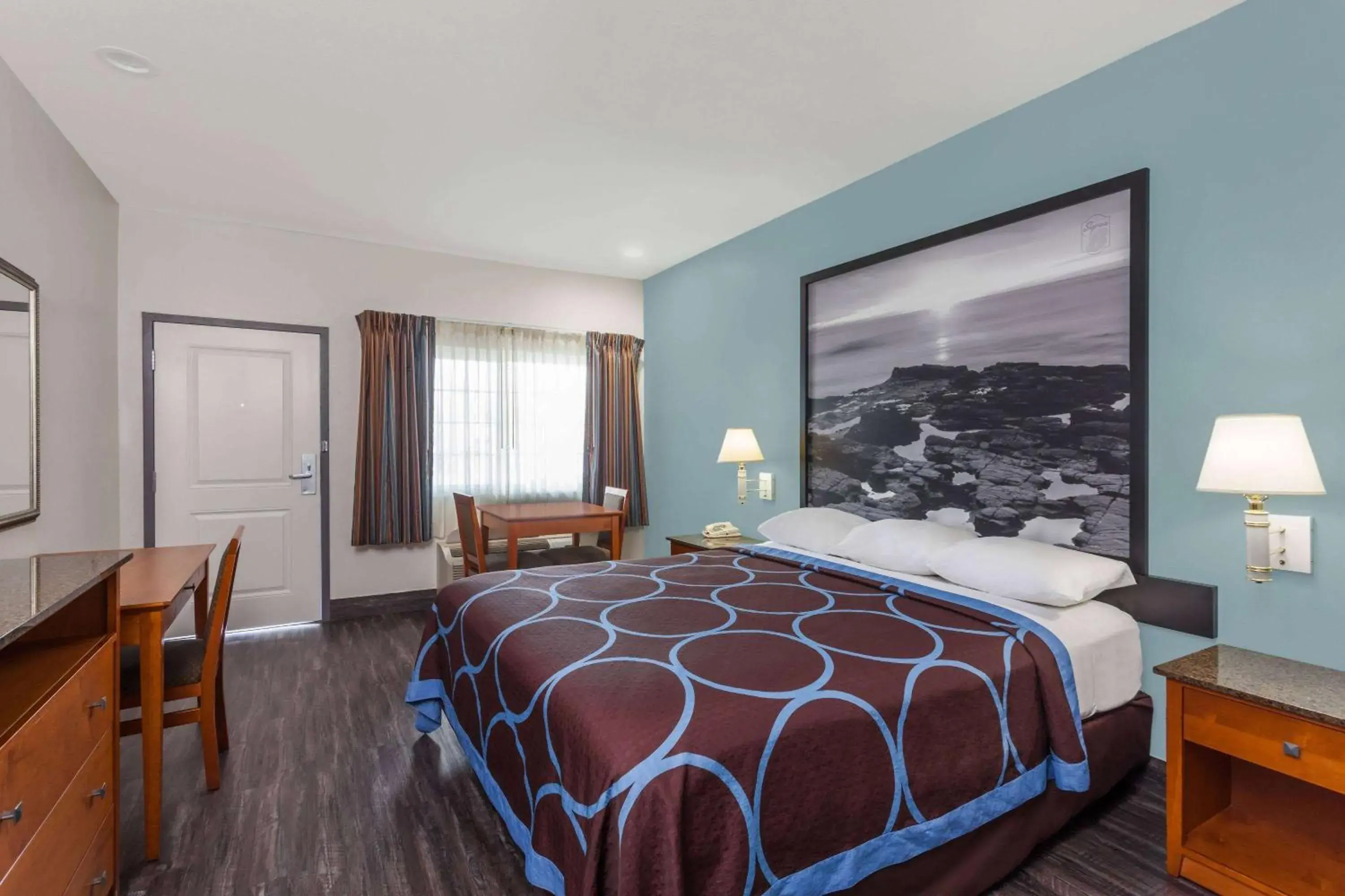 King Room - Non-Smoking - with Mobility/Hearing Impaired Access in Super 8 by Wyndham El Cajon San Diego King Room - Non-Smoking - with Mobility/Hearing Impaired Access in Super 8 by Wyndham El Cajon San Diego