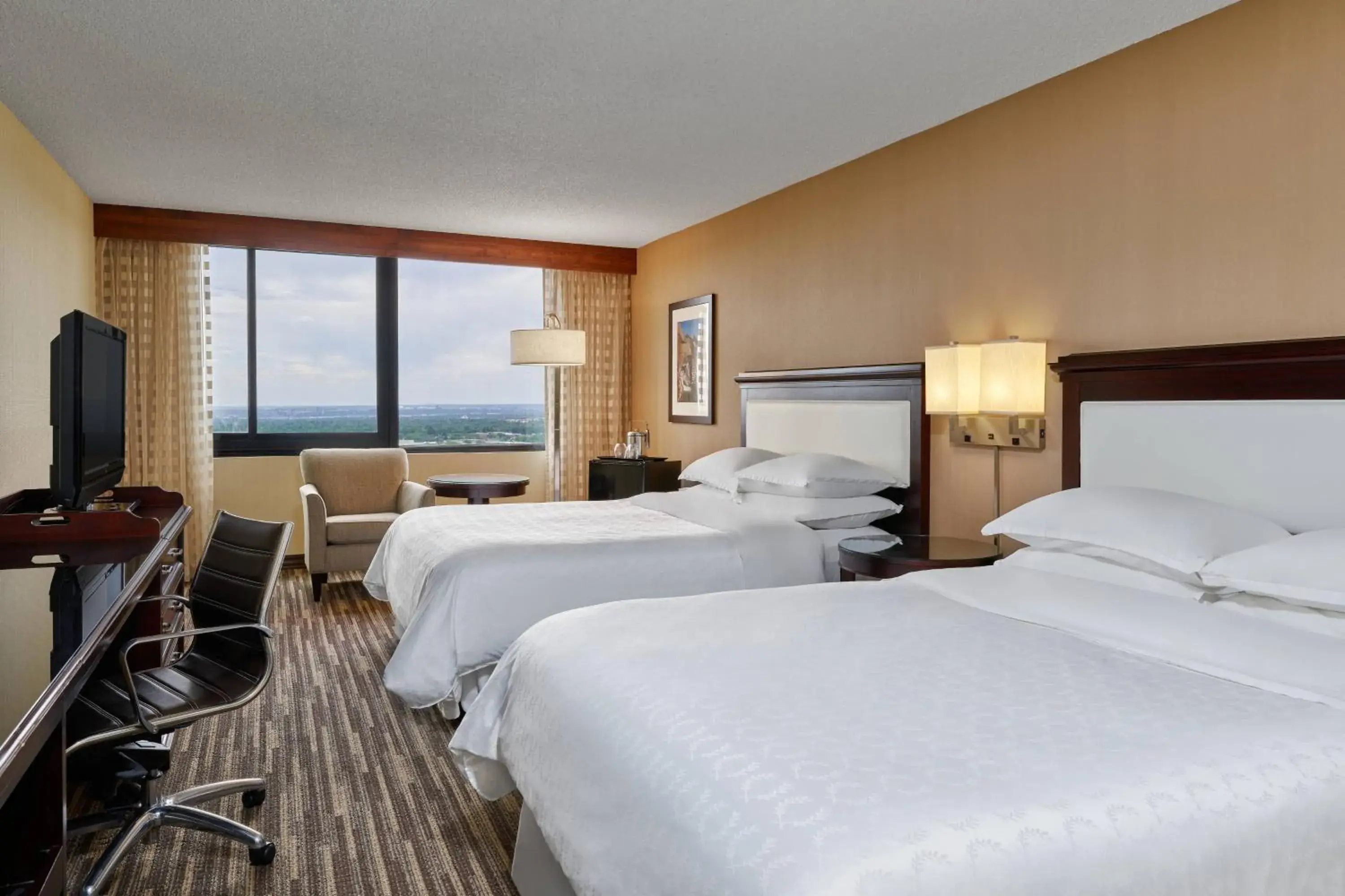 Standard Queen Room with Two Queen Beds in Sheraton Denver West Hotel Standard Queen Room with Two Queen Beds in Sheraton Denver West Hotel