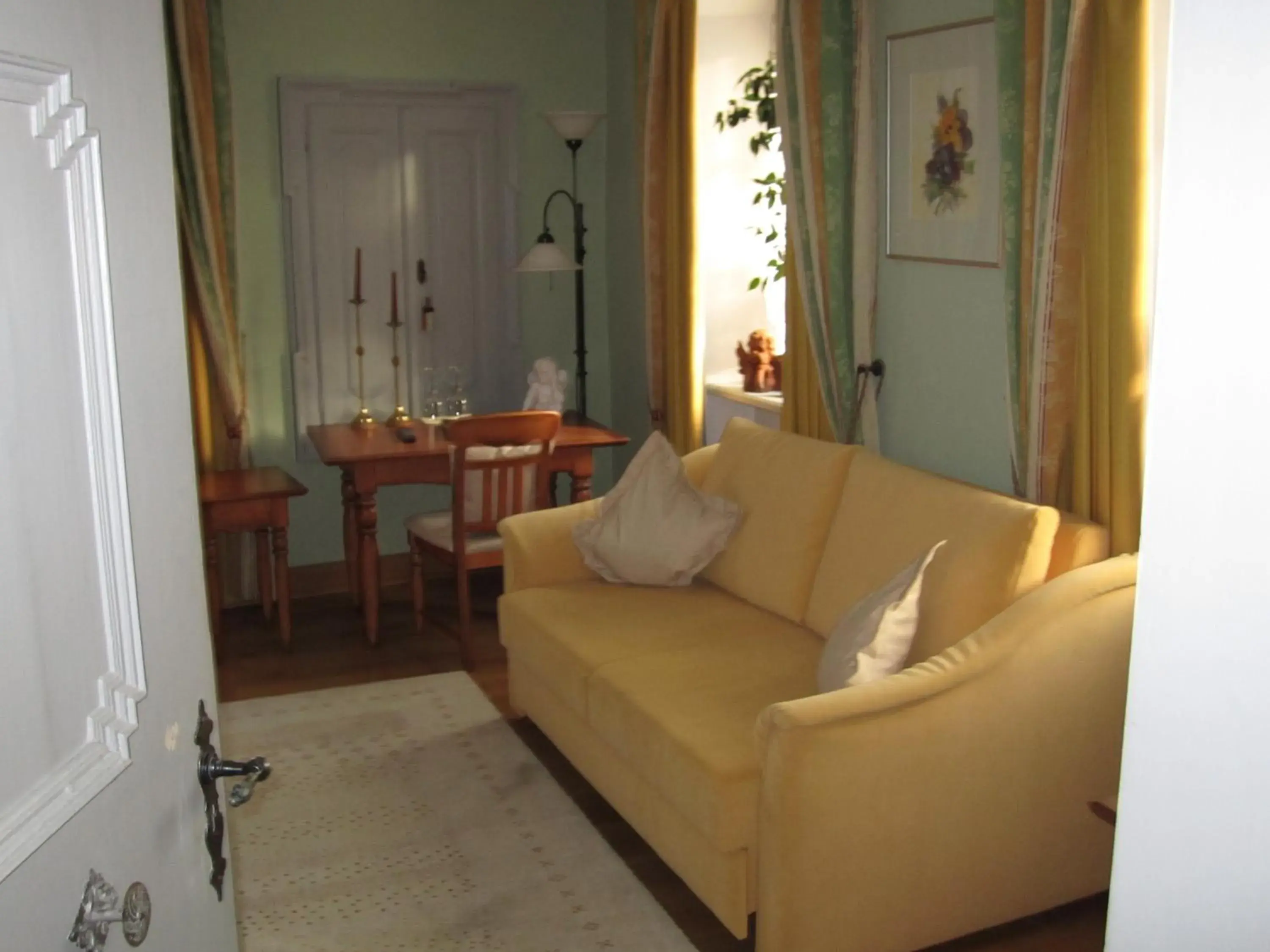 Comfort Double Room - single occupancy in Der Patrizierhof - Weingut Gasthof Hotel - Familie Grebner Comfort Double Room - single occupancy in Der Patrizierhof - Weingut Gasthof Hotel - Familie Grebner