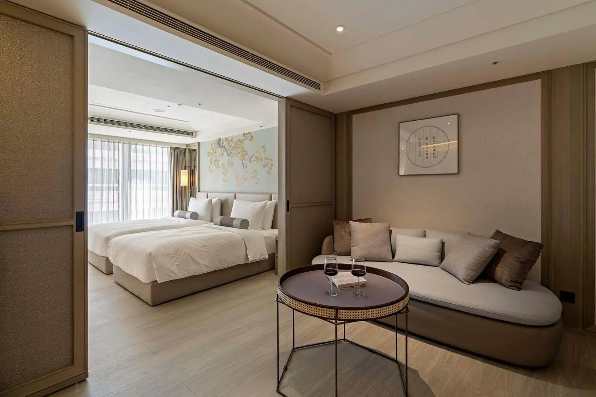 Twin Room with City View in Hanns House Twin Room with City View in Hanns House