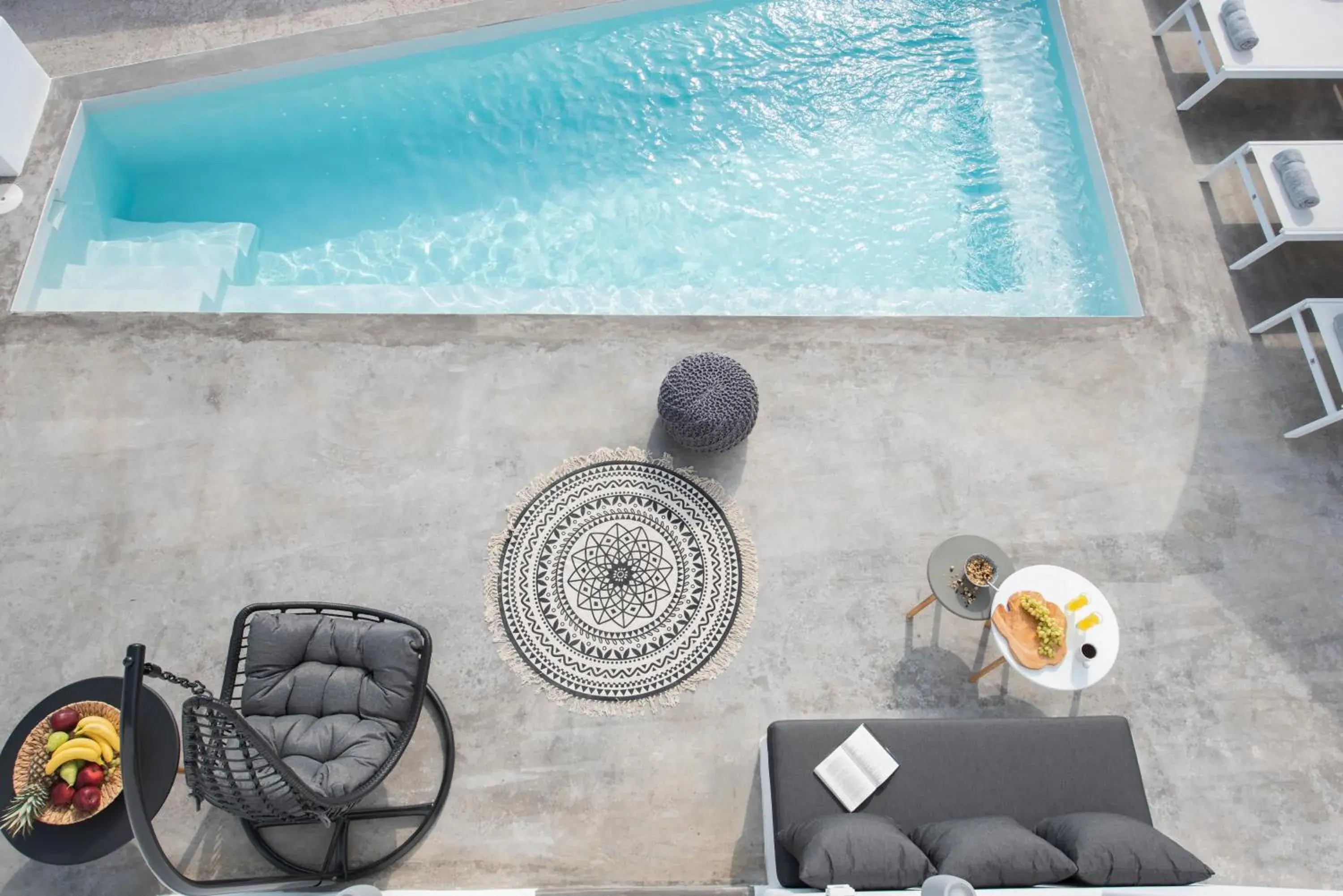 Apartment with Balcony in White Orchid Suites Apartment with Balcony in White Orchid Suites