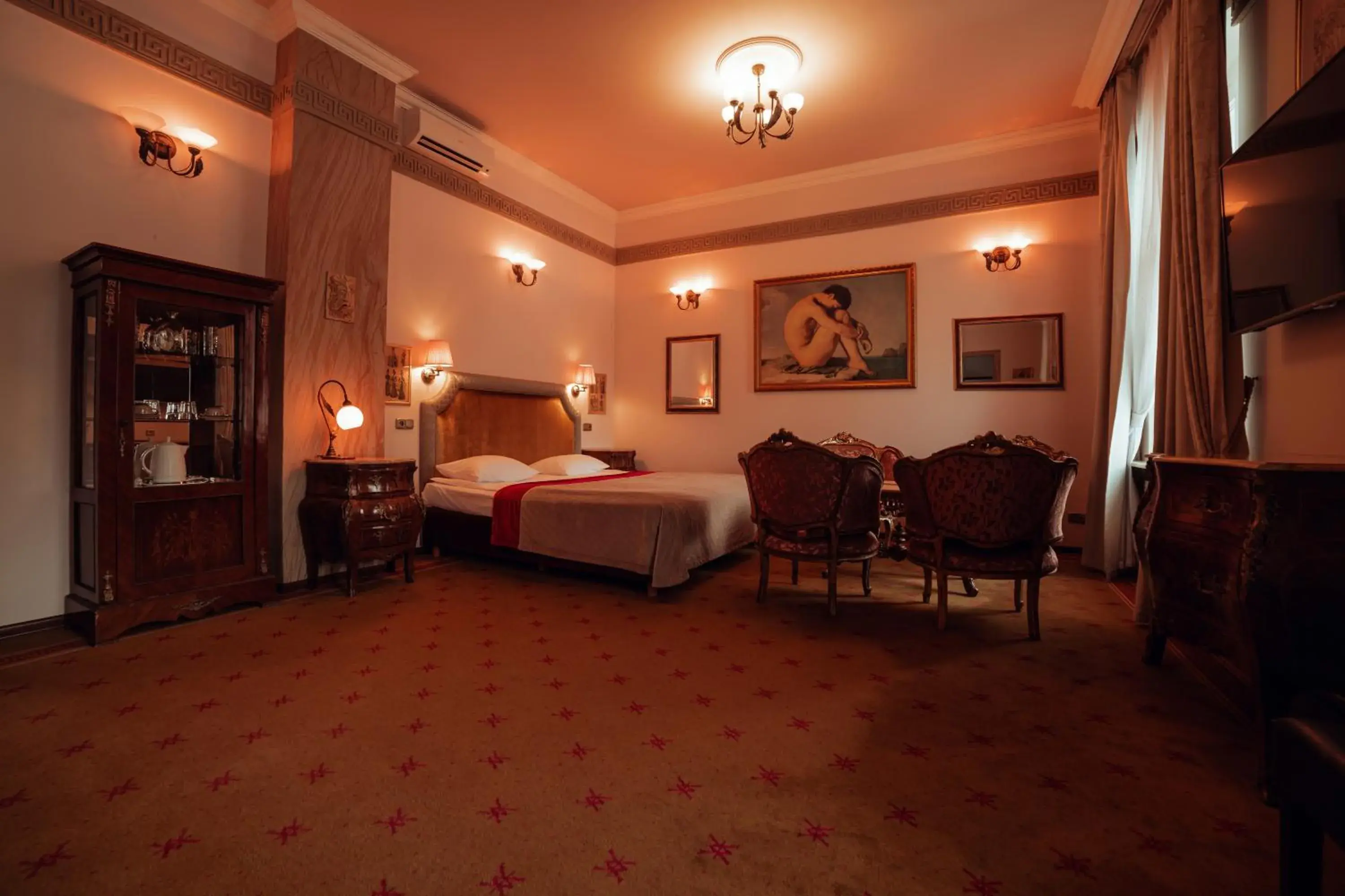 Prestige Double Room in Hotel Ambasada Bolesławiec Prestige Double Room in Hotel Ambasada Bolesławiec