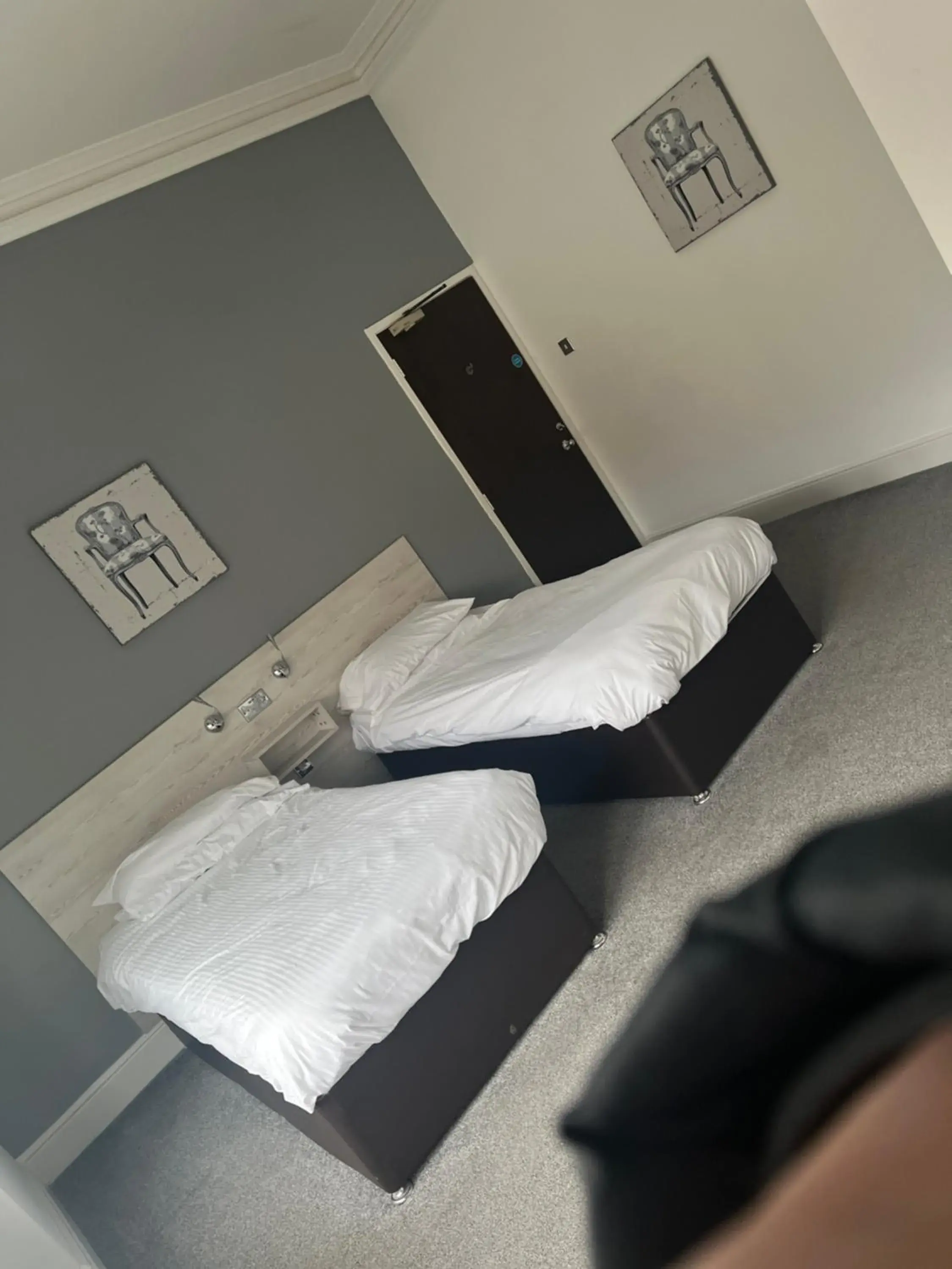 Twin Room with Shower in The Kings Head Twin Room with Shower in The Kings Head