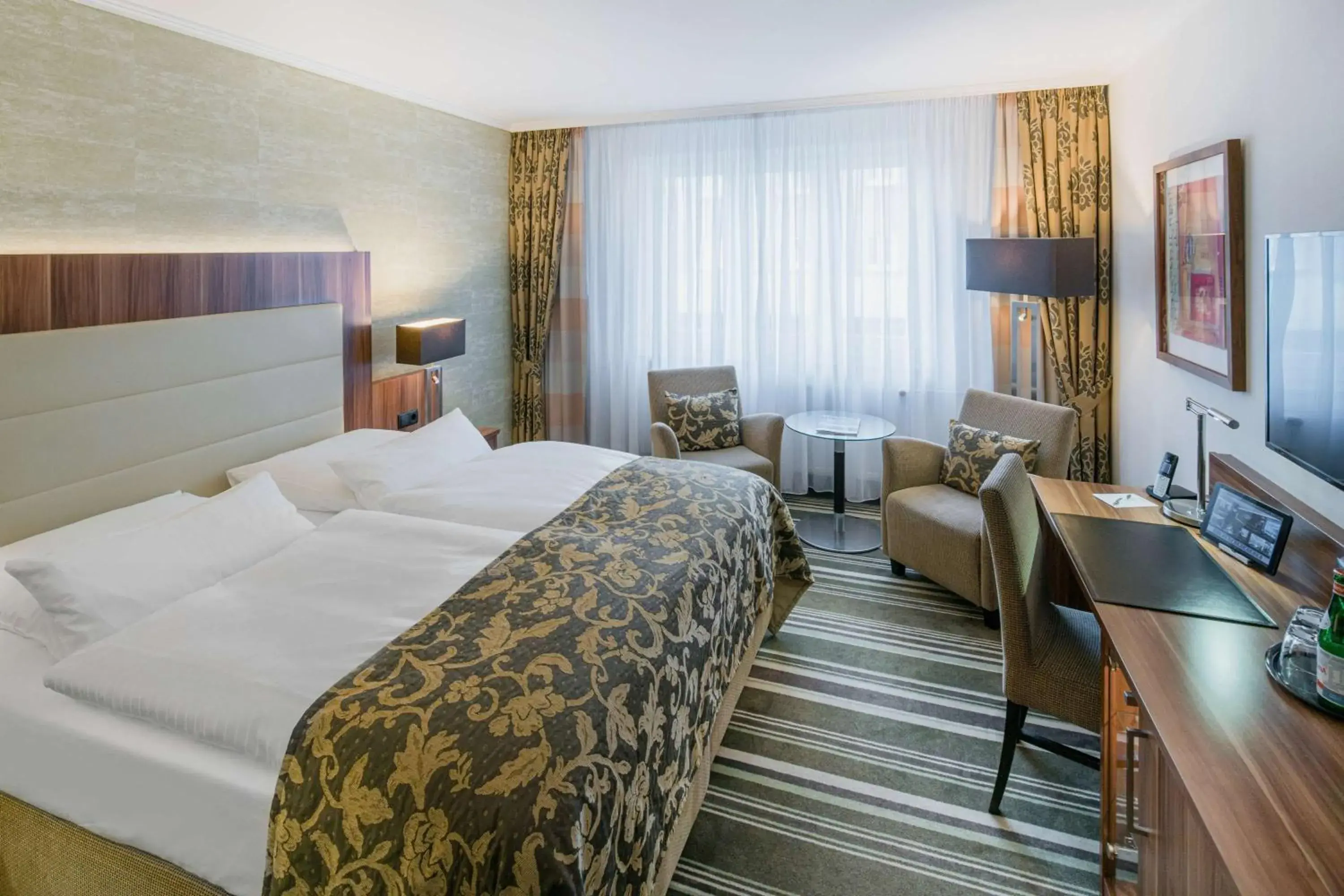 Premium Double Room with Double Bed in Best Western Plus Hotel Böttcherhof Premium Double Room with Double Bed in Best Western Plus Hotel Böttcherhof