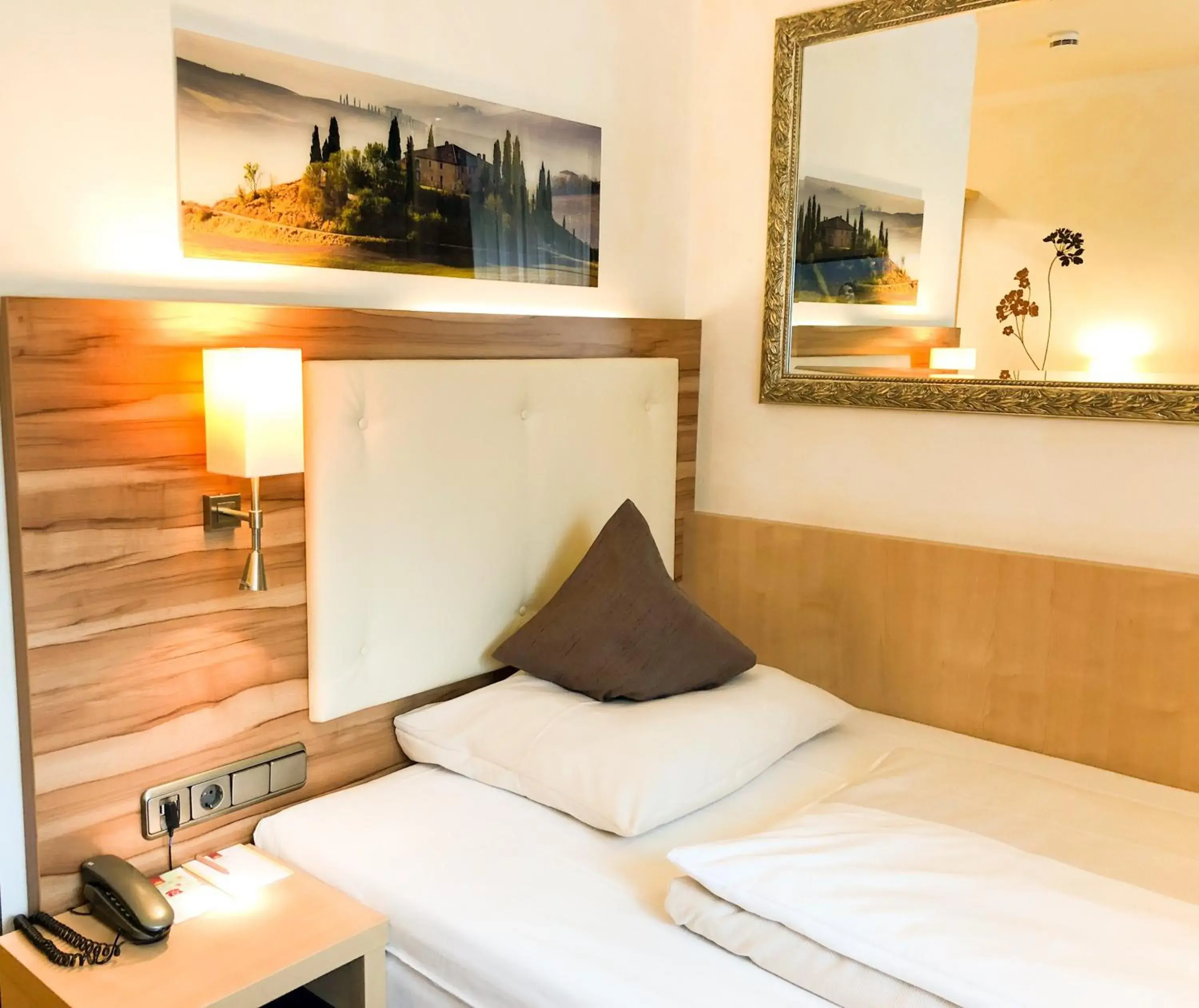 Standard Single Room - single occupancy in City Hotel Ost am Kö Standard Single Room - single occupancy in City Hotel Ost am Kö