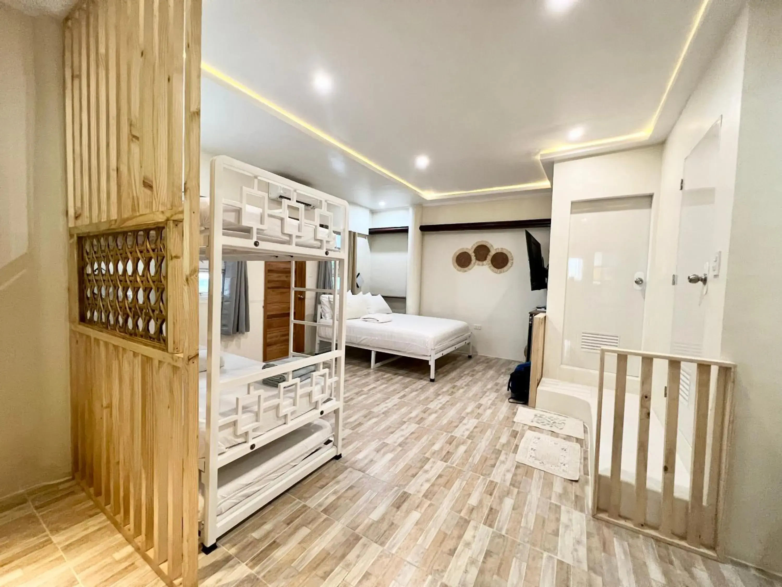 Family Room with Balcony in Balai Tinay Guesthouse Family Room with Balcony in Balai Tinay Guesthouse