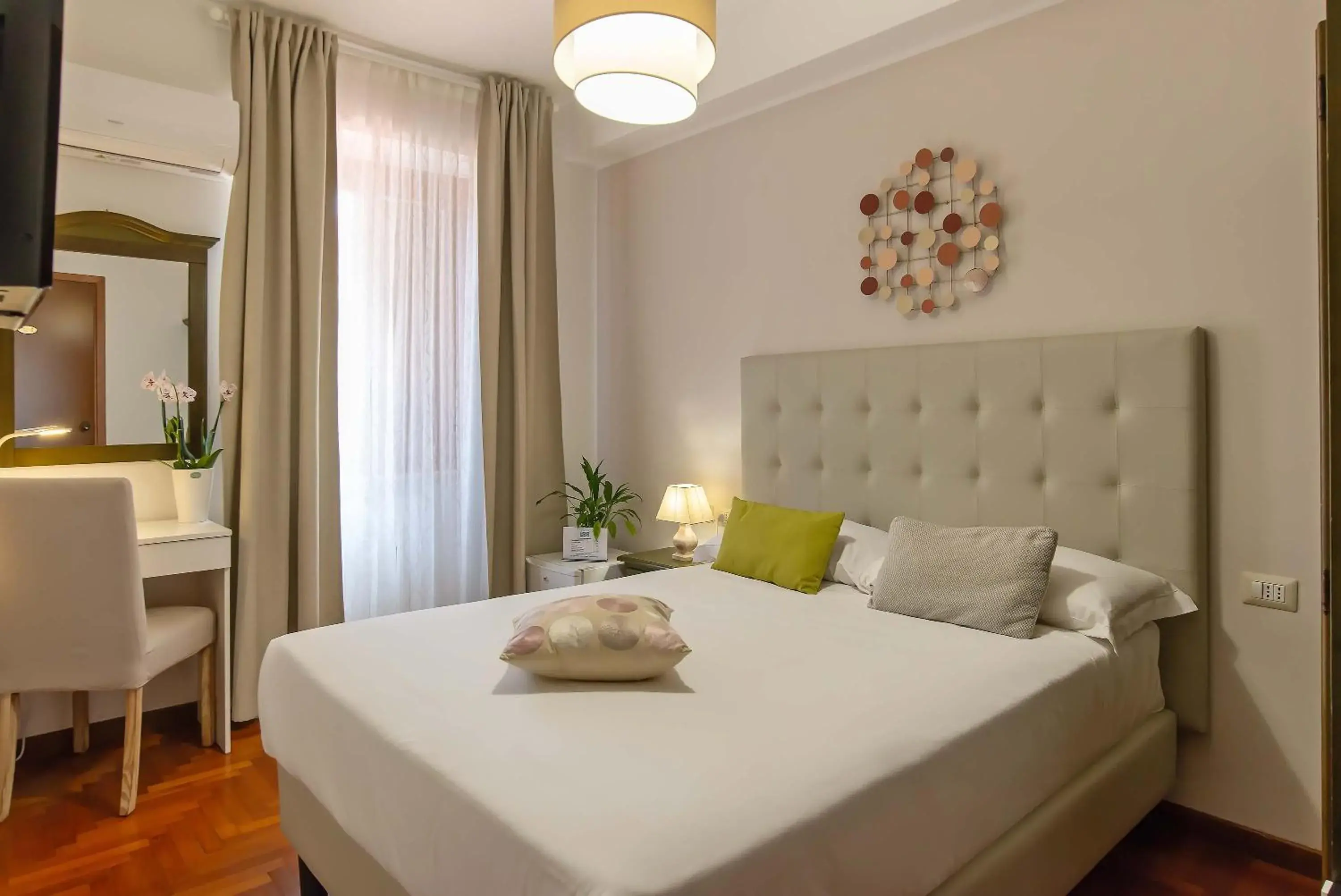 Economy Double Room in Plaza Rooms Ciampino Economy Double Room in Plaza Rooms Ciampino
