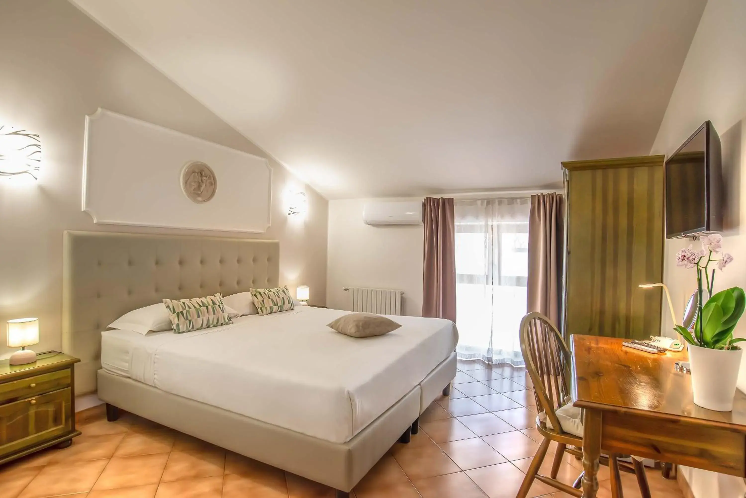 Double Room in Plaza Rooms Ciampino Double Room in Plaza Rooms Ciampino