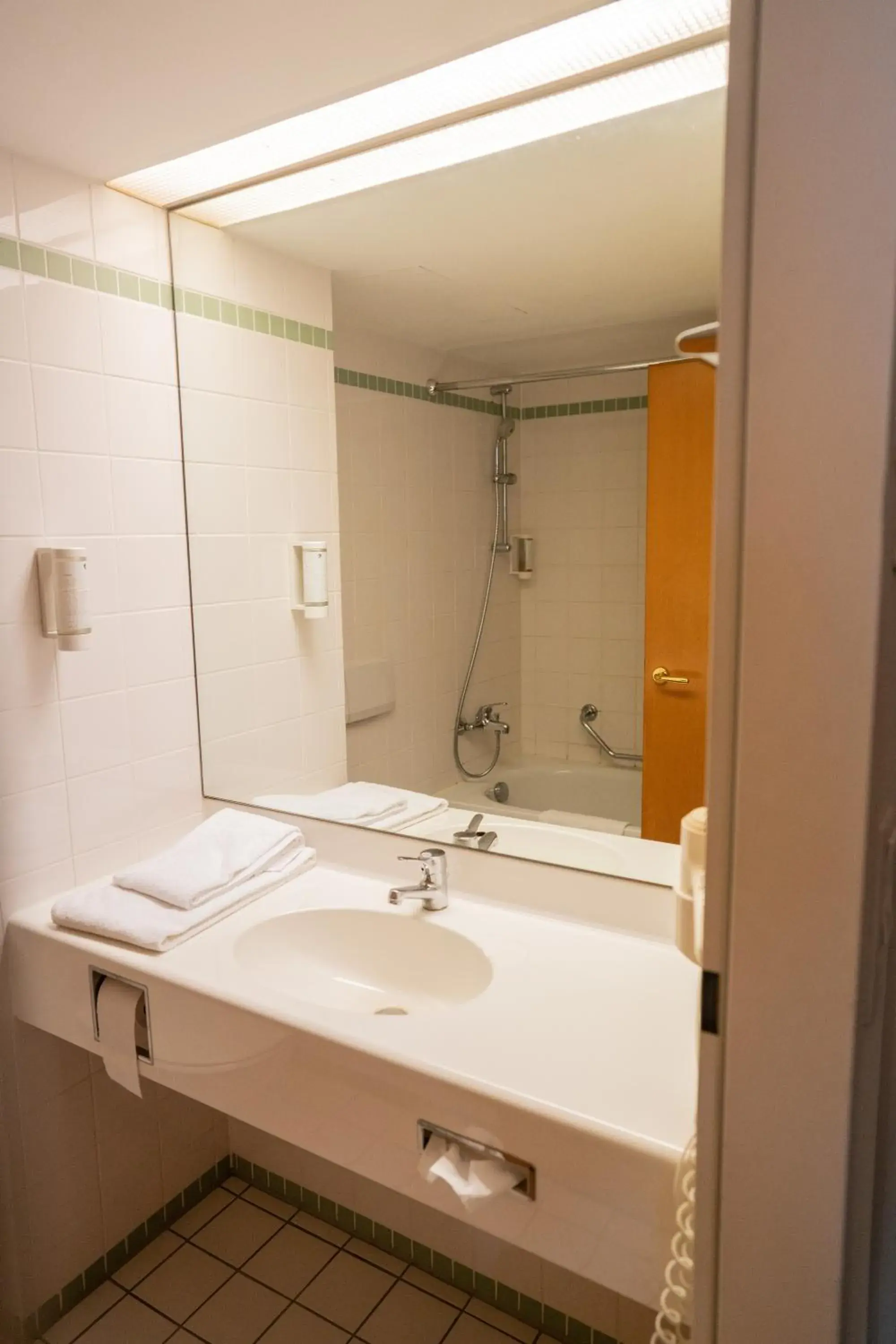 Triple Room in Trip Inn Hotel Dasing-Augsburg Triple Room in Trip Inn Hotel Dasing-Augsburg