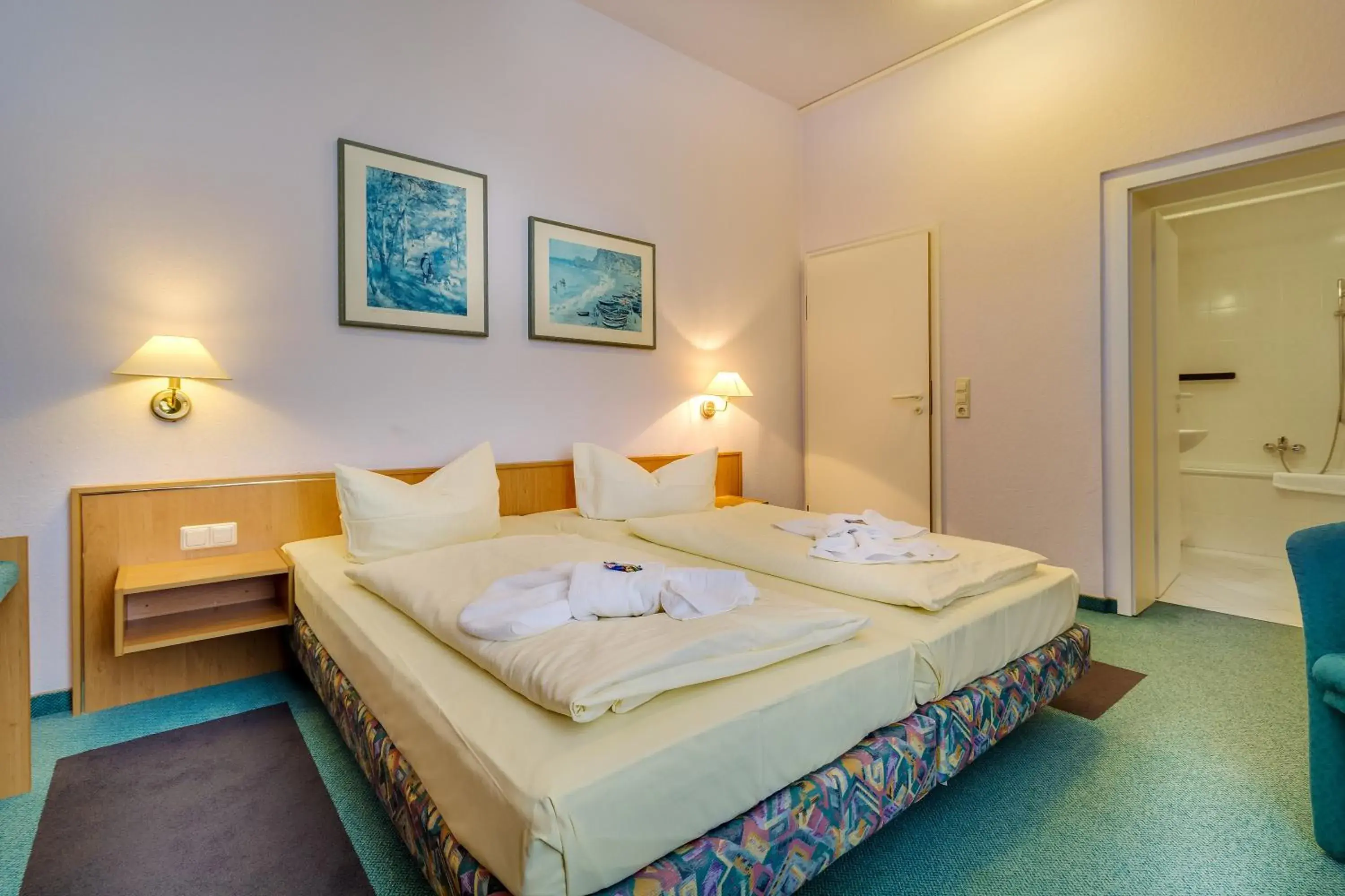 Standard Double Room in Hotel Alte Klavierfabrik Meißen Standard Double Room in Hotel Alte Klavierfabrik Meißen