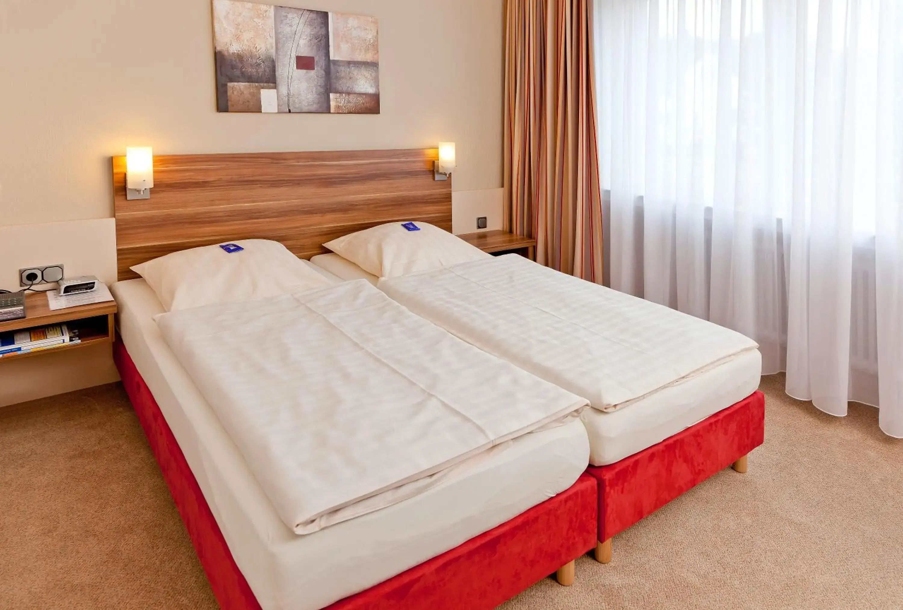Double Room - single occupancy in Hotel Bavaria Oldenburg Double Room - single occupancy in Hotel Bavaria Oldenburg