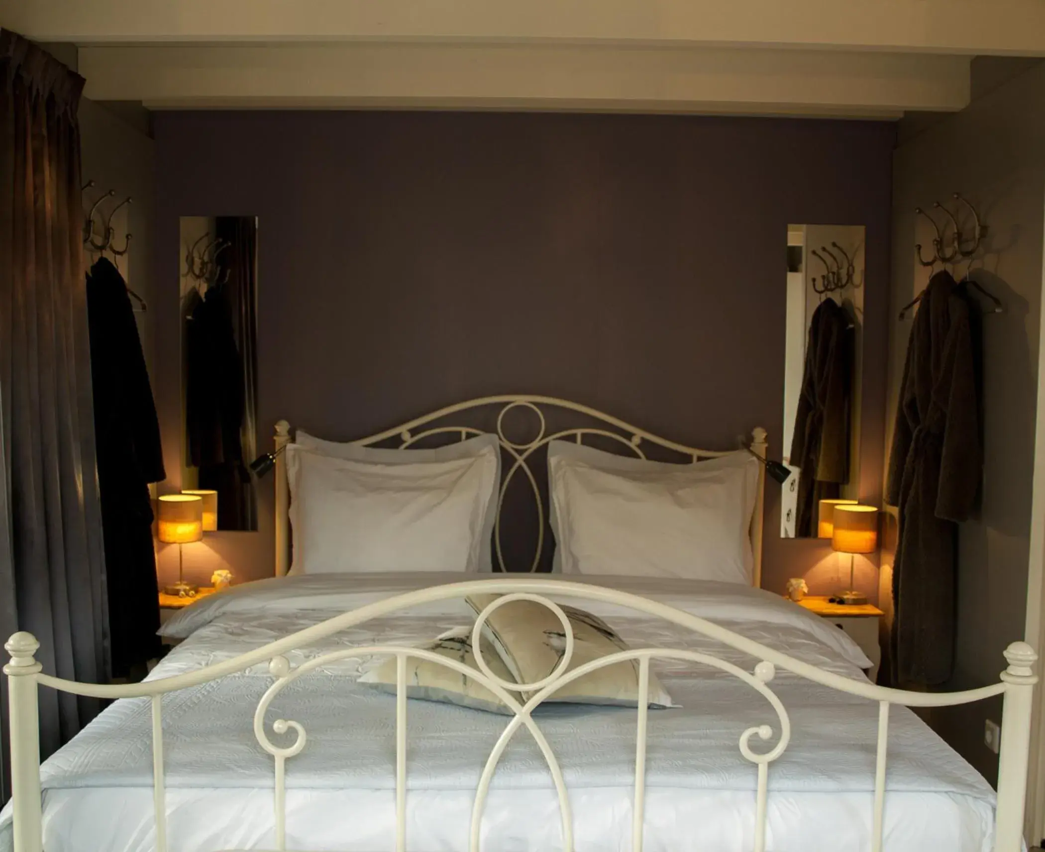 Large Double Room - single occupancy in Bed & Breakfast De Schuur Inn Large Double Room - single occupancy in Bed & Breakfast De Schuur Inn