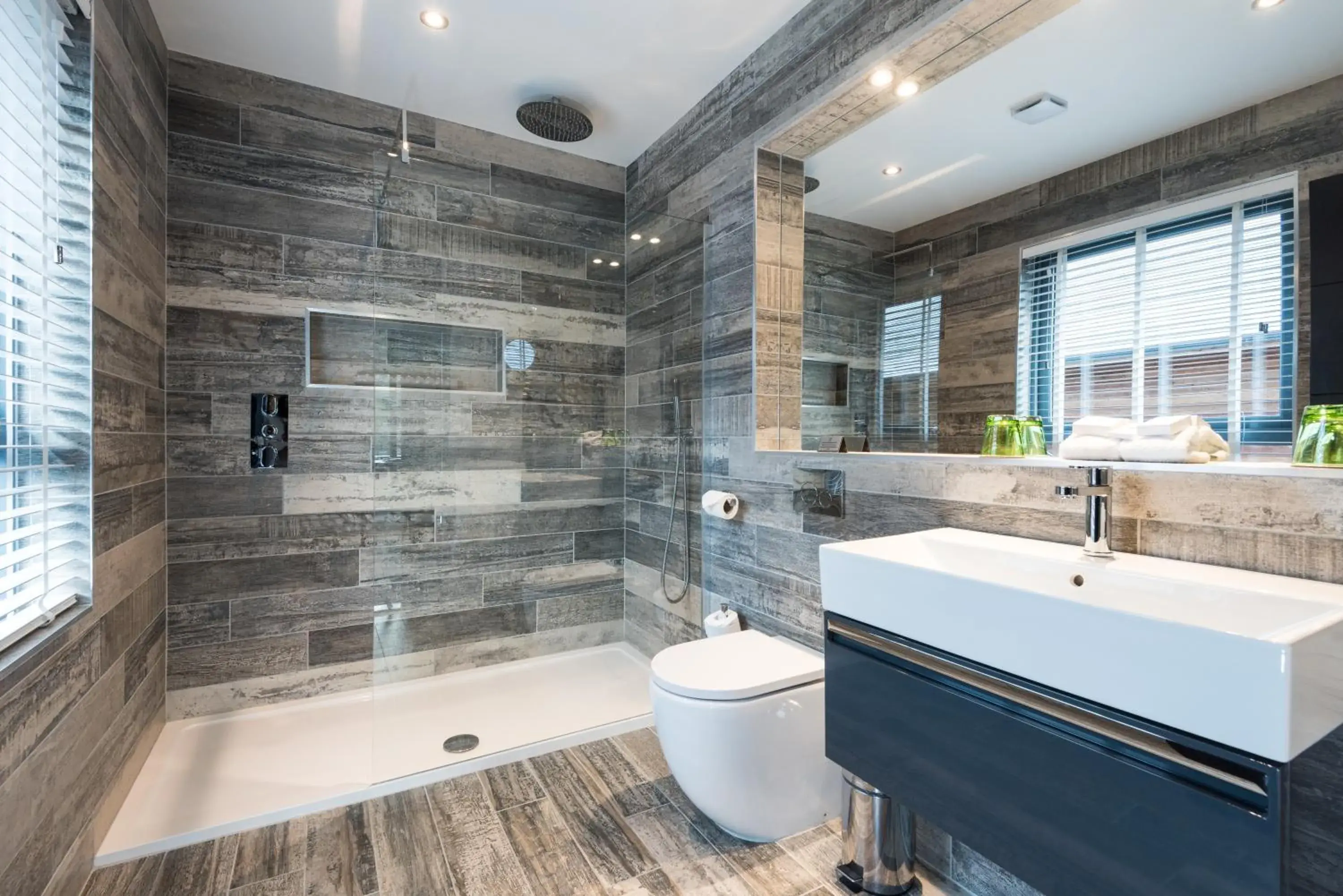 Superior Woodland Lodge King Room - single occupancy in Fonab Castle Hotel Superior Woodland Lodge King Room - single occupancy in Fonab Castle Hotel