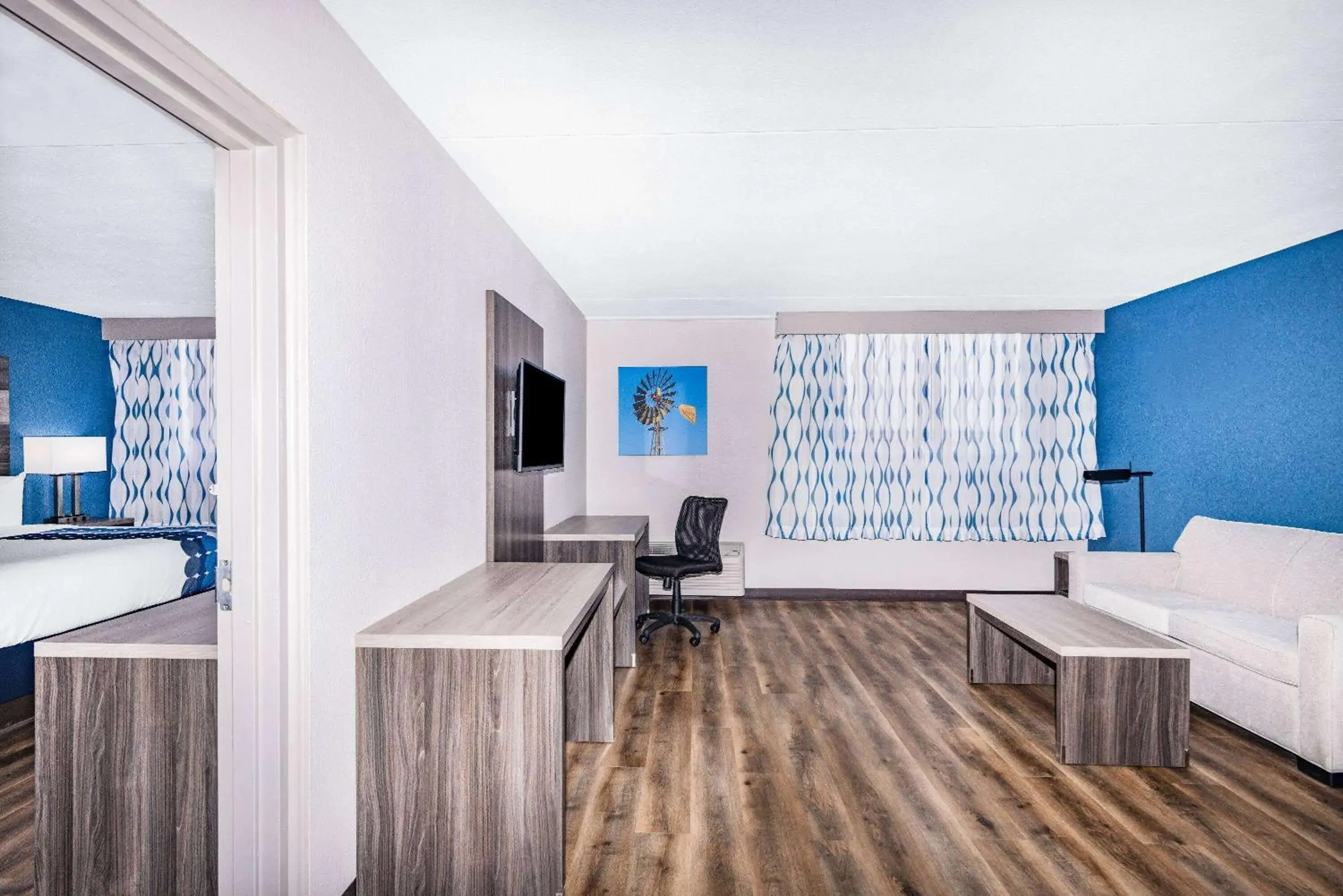 King Suite - Non-Smoking in Wingate by Wyndham Wichita Airport King Suite - Non-Smoking in Wingate by Wyndham Wichita Airport