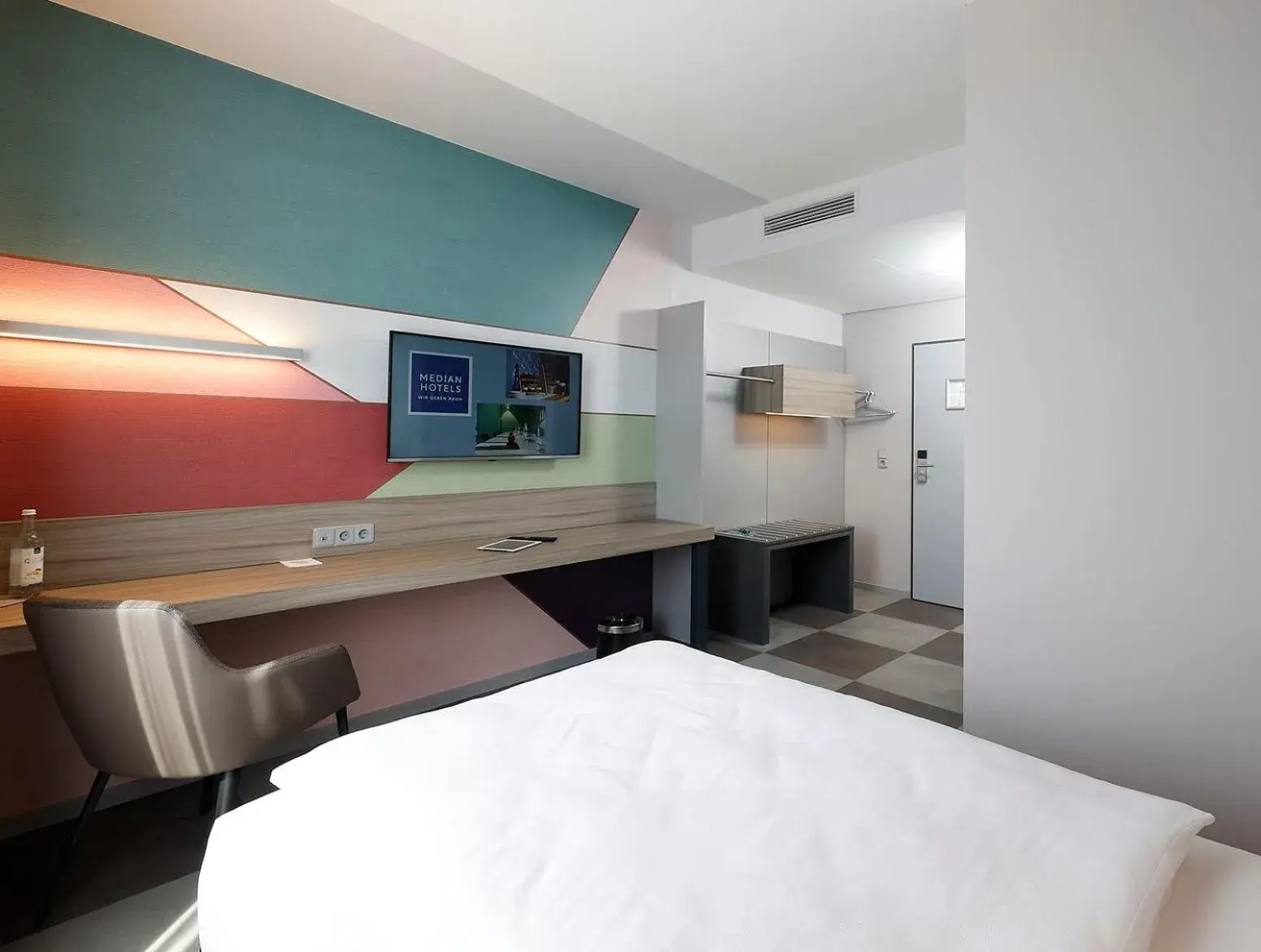 Large Single Room in Median Hotel Hannover Lehrte Large Single Room in Median Hotel Hannover Lehrte